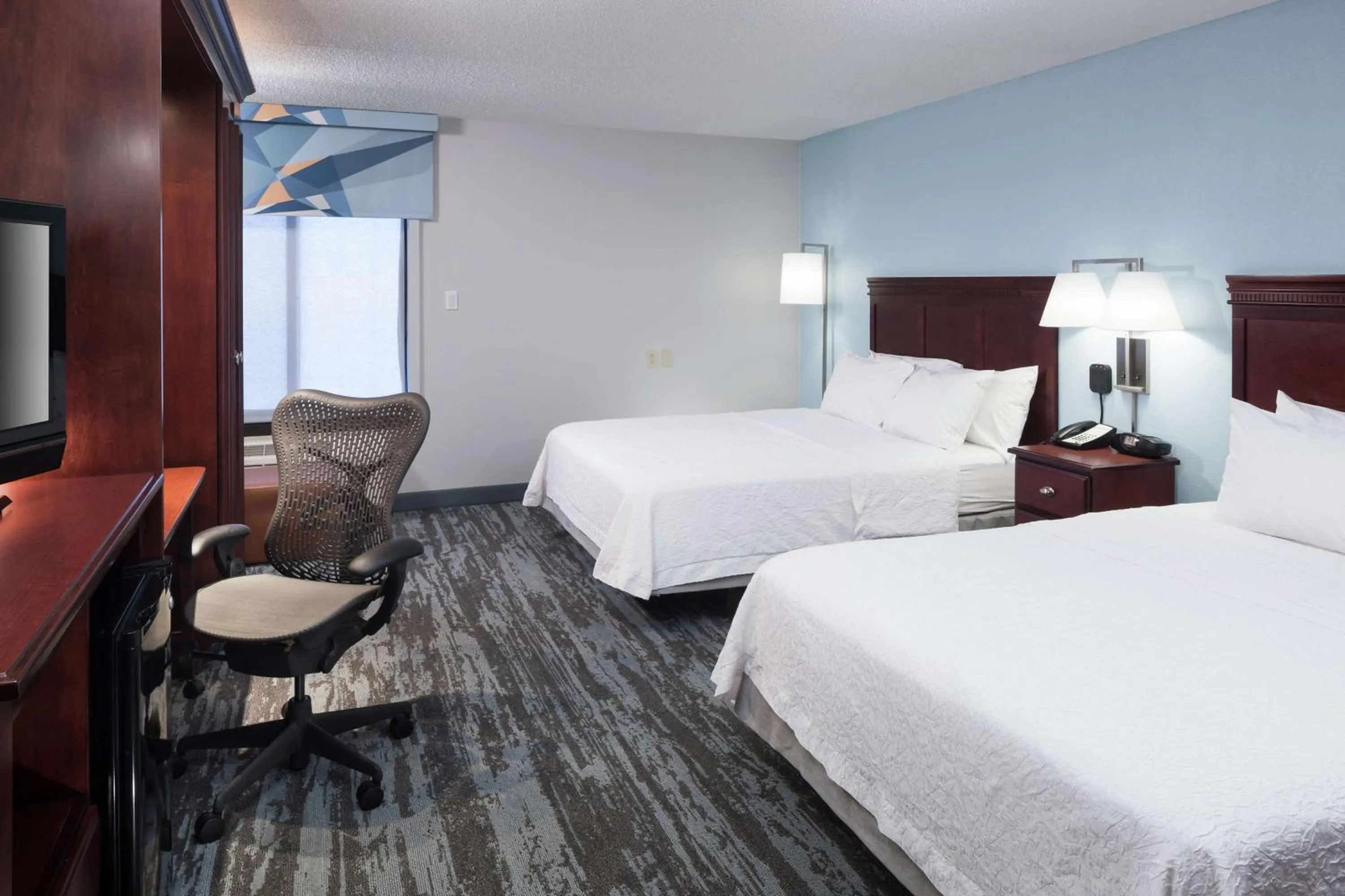 Queen Room with Two Queen Beds - Mobility Access/Non-Smoking in Hampton Inn Kansas City Liberty