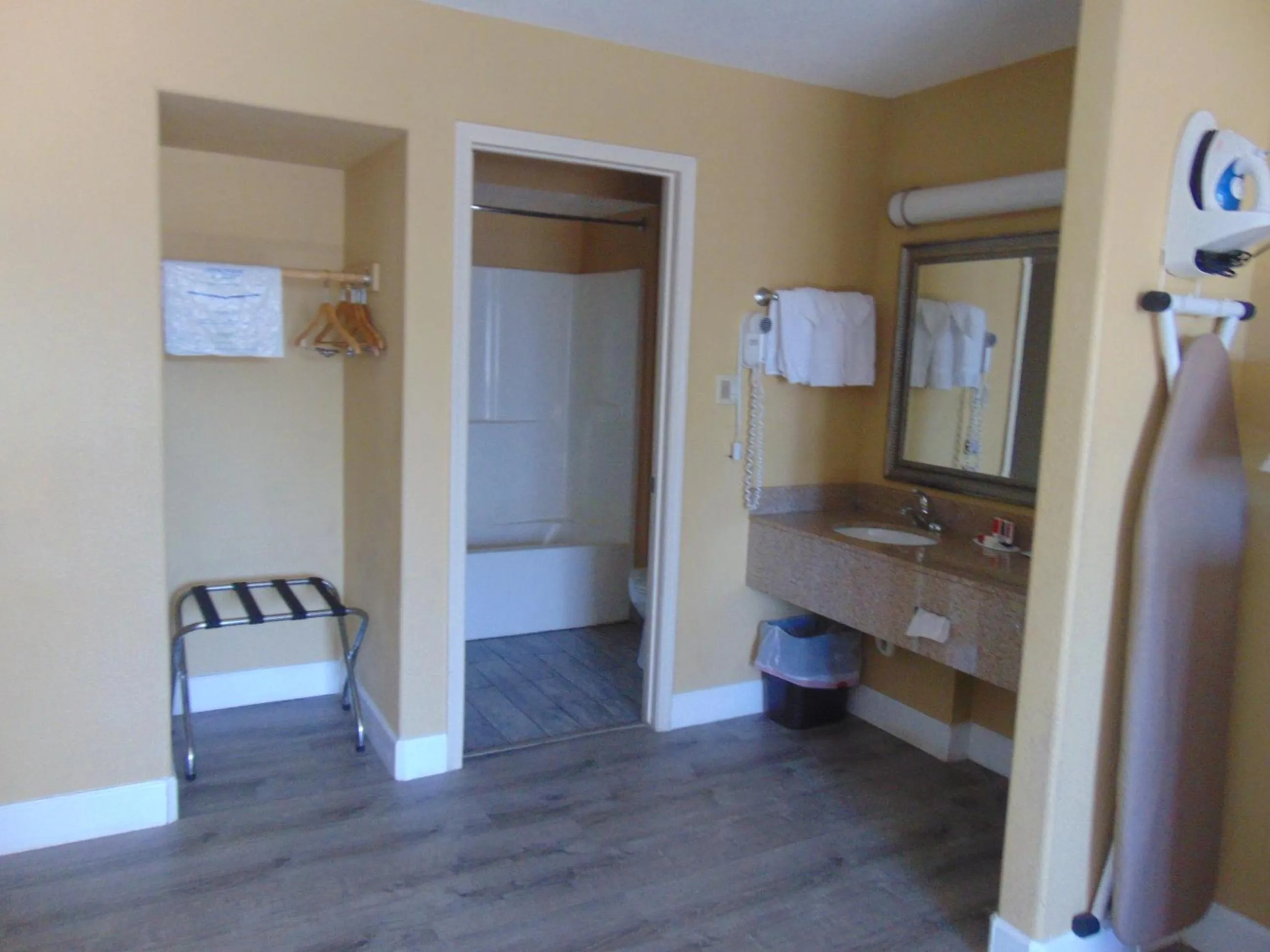 Studio Suite with Two Queen Beds - Non-Smoking in Super 8 by Wyndham Payson