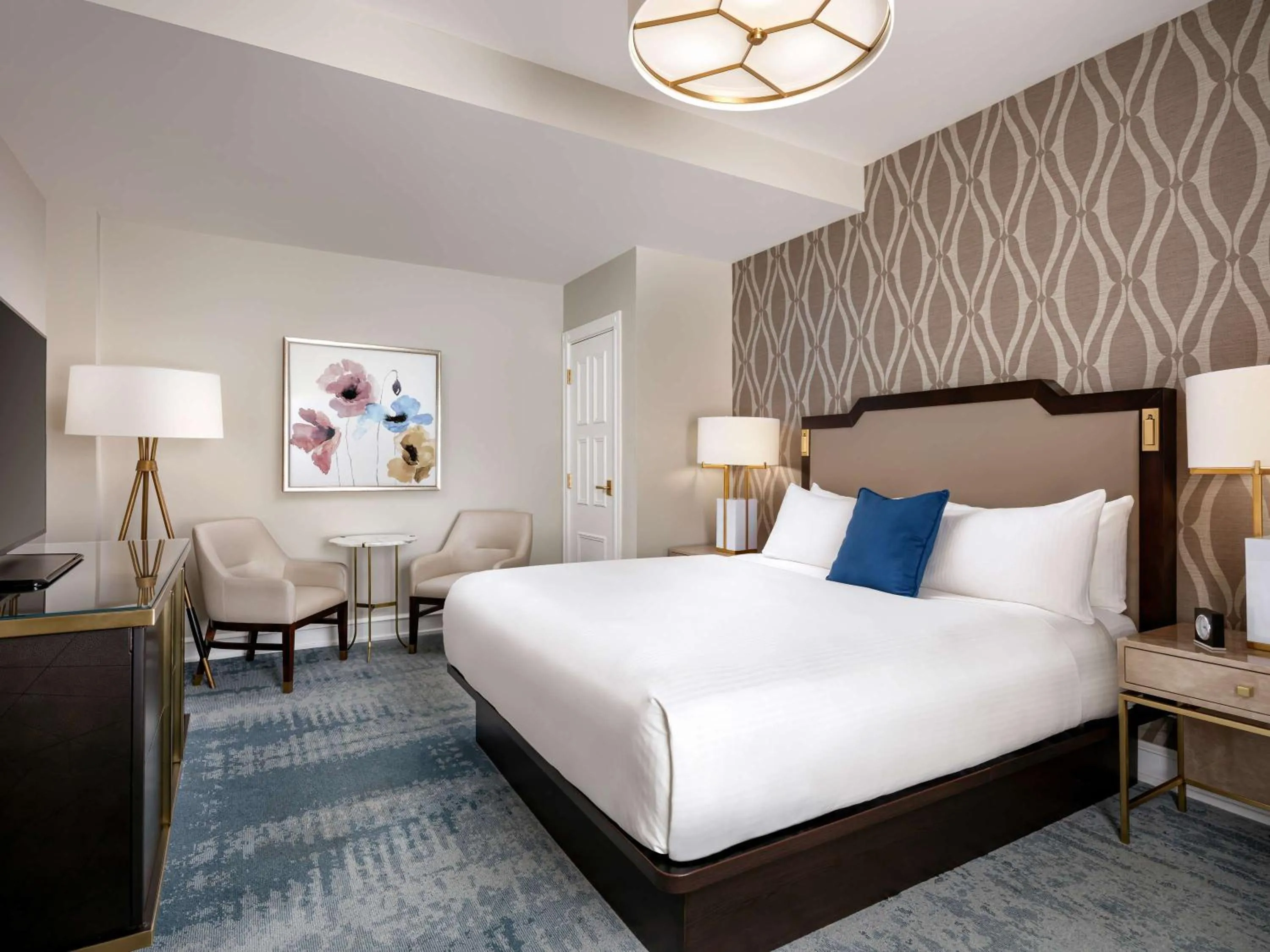 One Bedroom Suite City View 1 King in Fairmont Empress Hotel