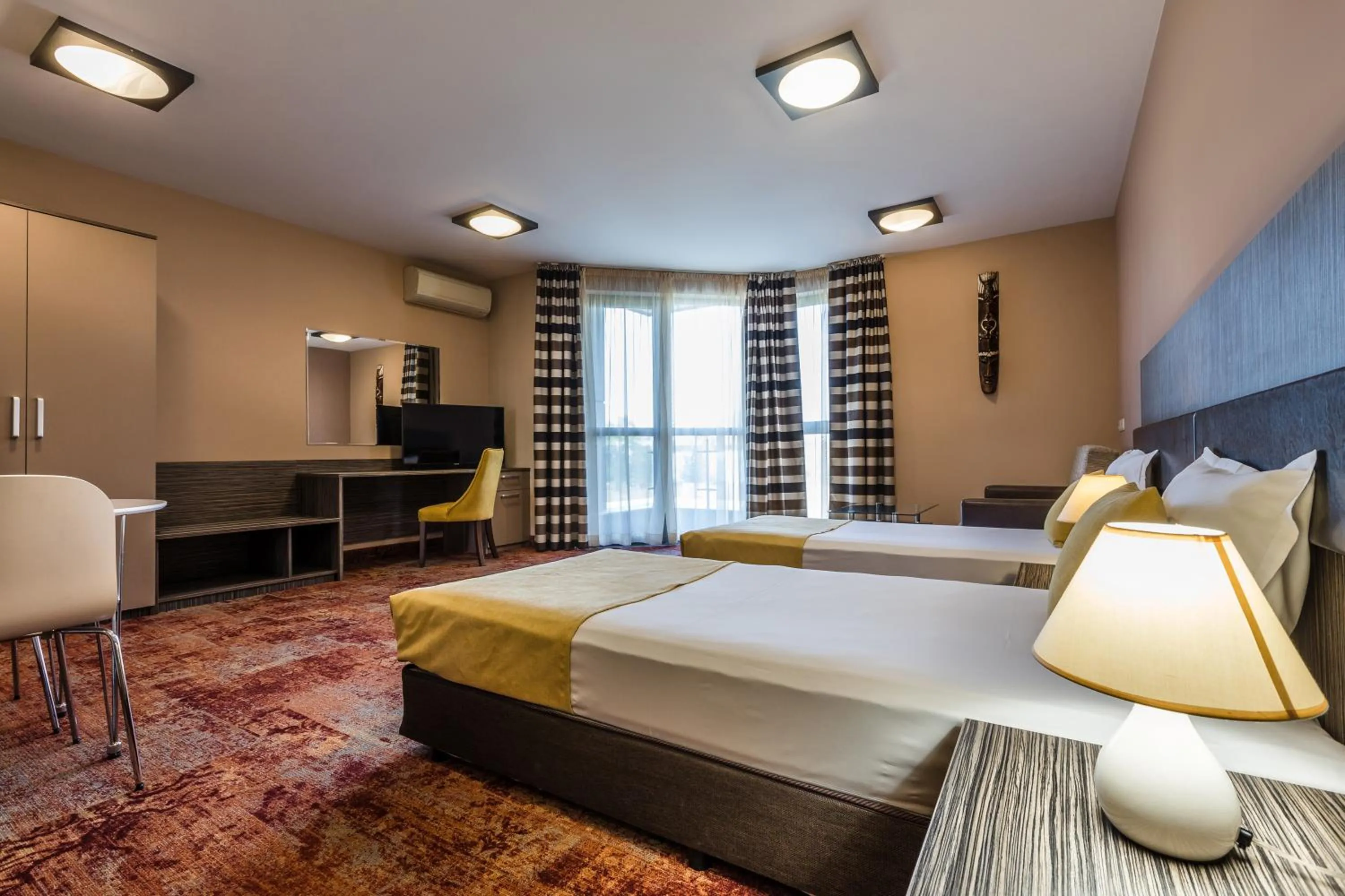 Twin Studio (Balcony) Free Parking - single occupancy in Plaza Hotel Plovdiv - Free Parking