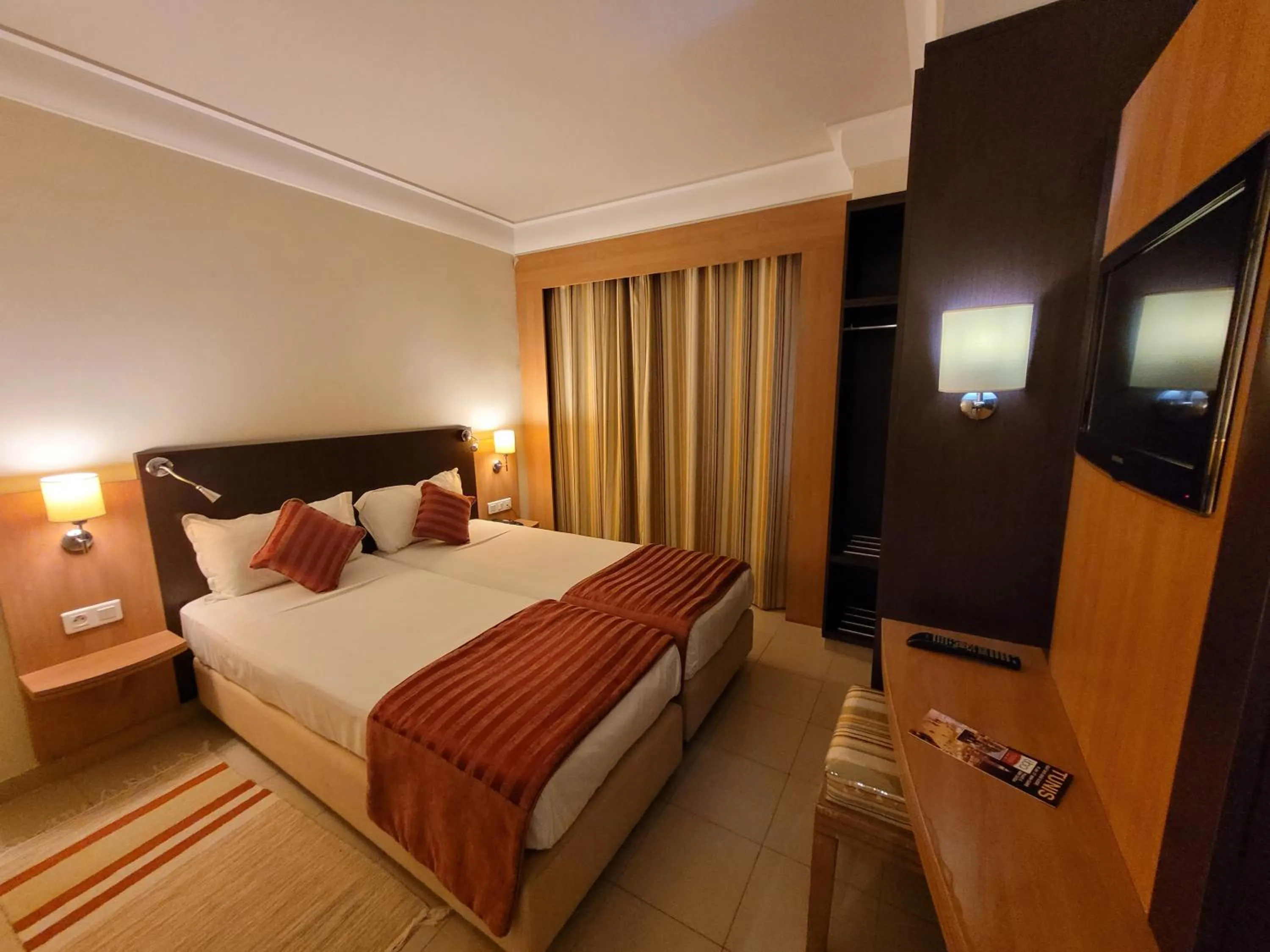 Standard Twin Room in Hotel Tiba
