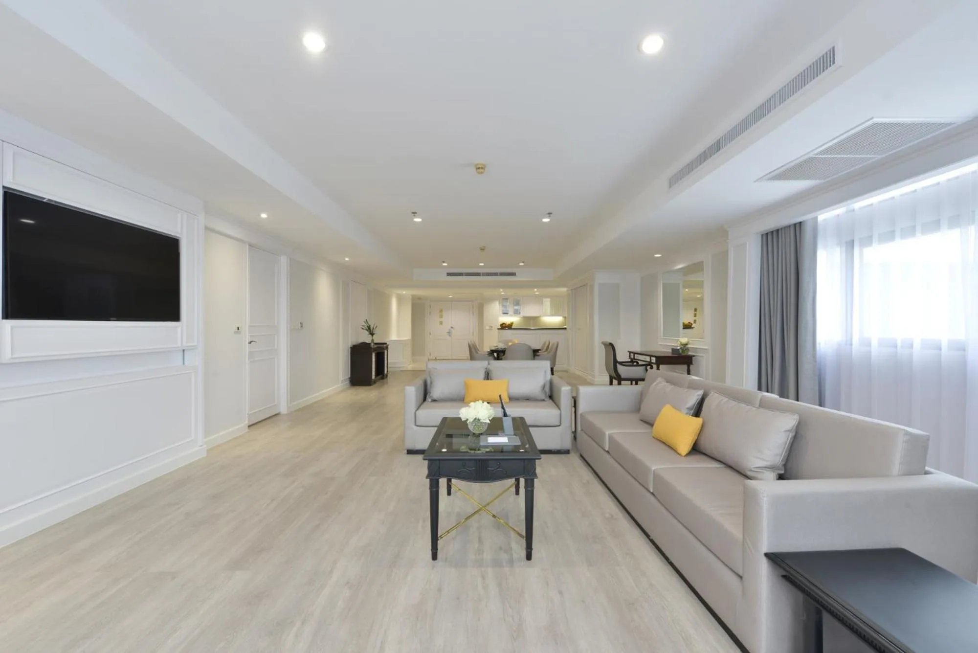 Two-Bedroom Suite in Centre Point Plus Hotel Silom - Newly Renovated