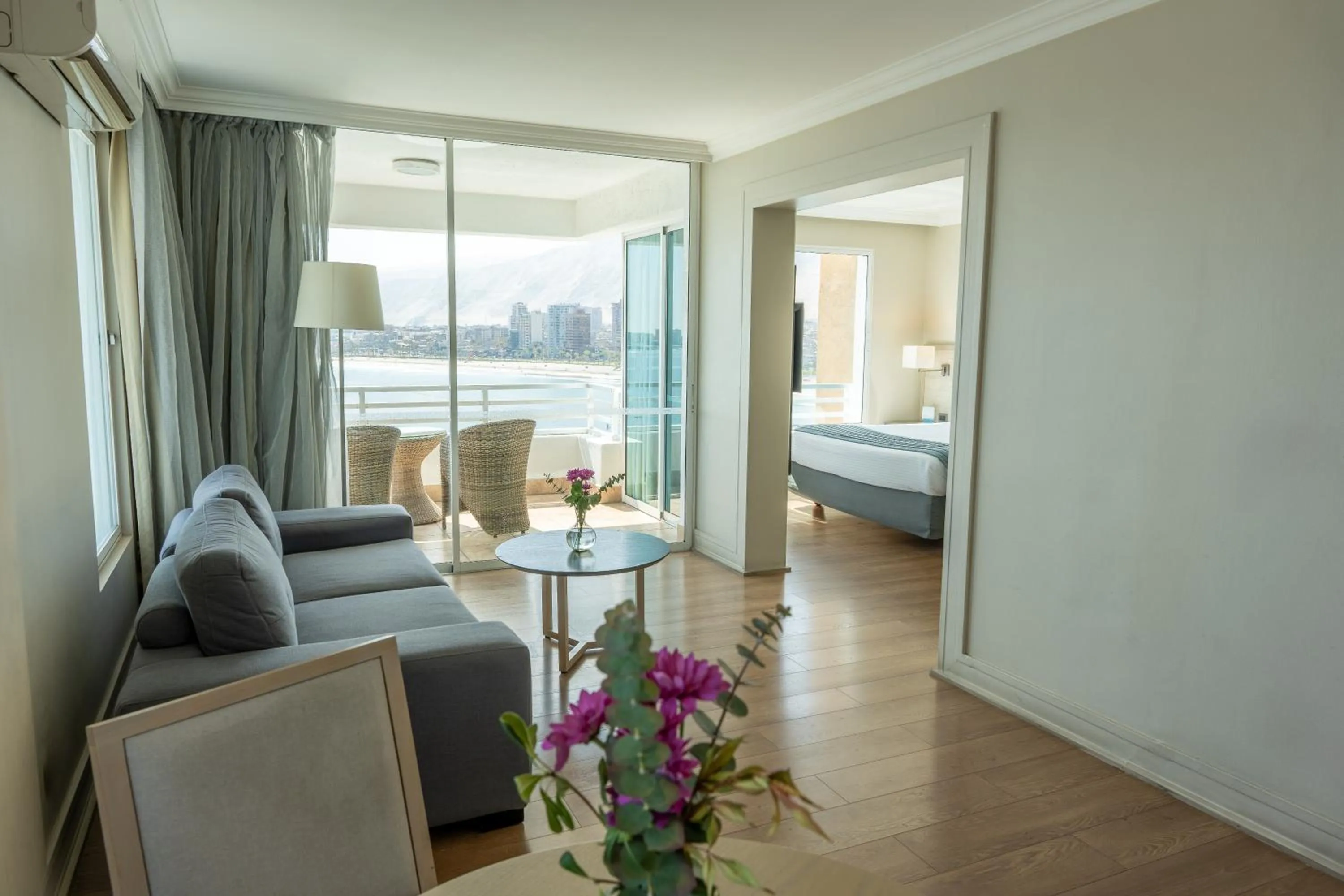 Queen Suite with Sea View in Terrado Suites Iquique