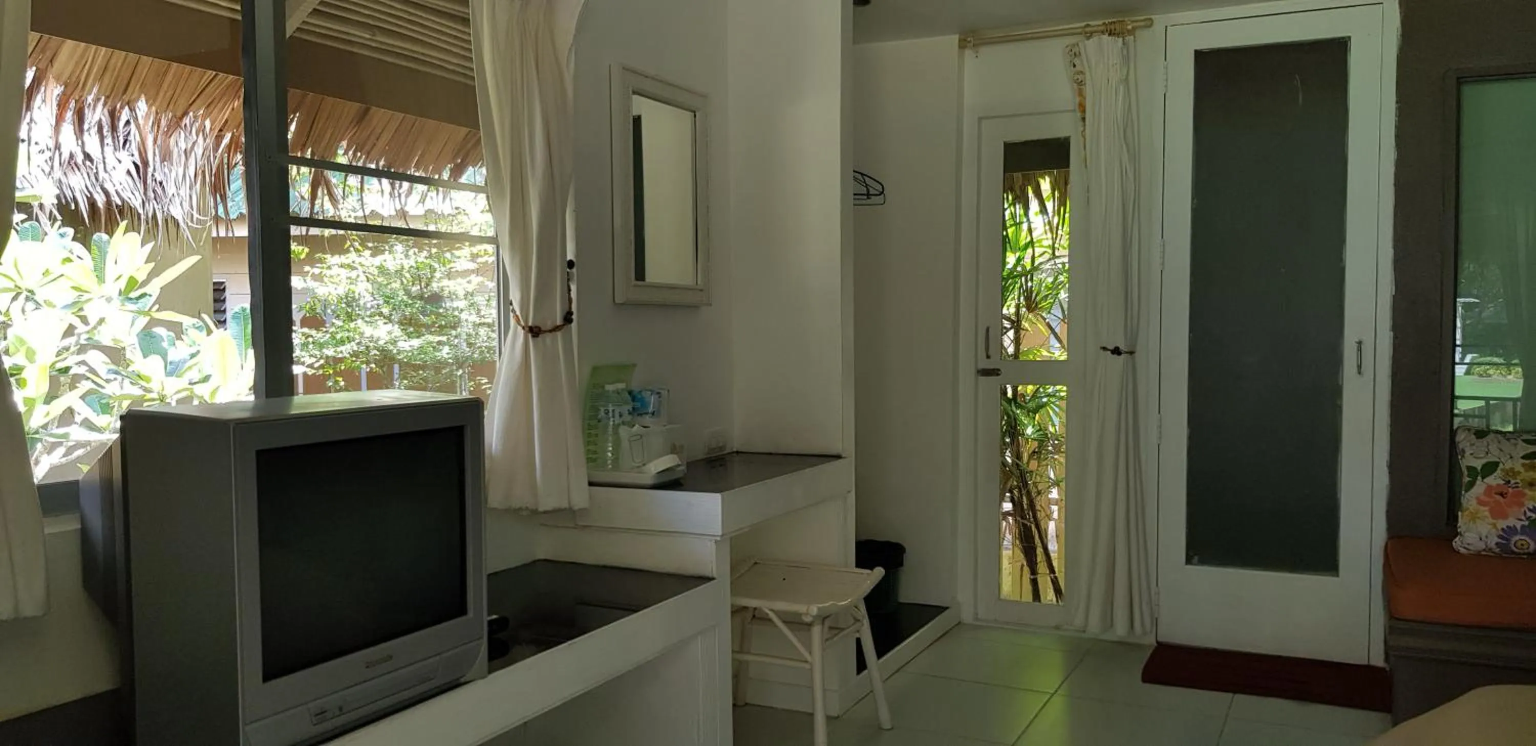 Double Room with Pool View in Phayam Cottage Resort