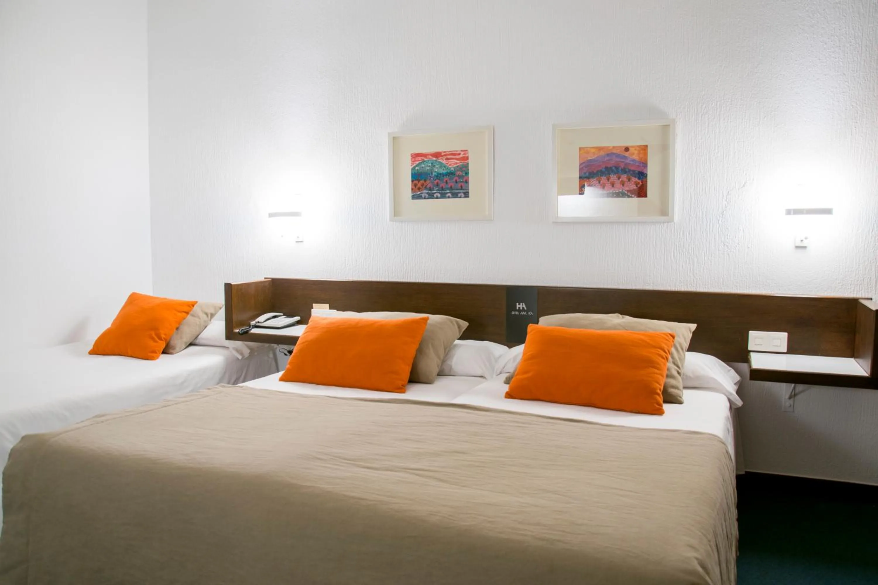Triple Room in Hotel America Igualada
