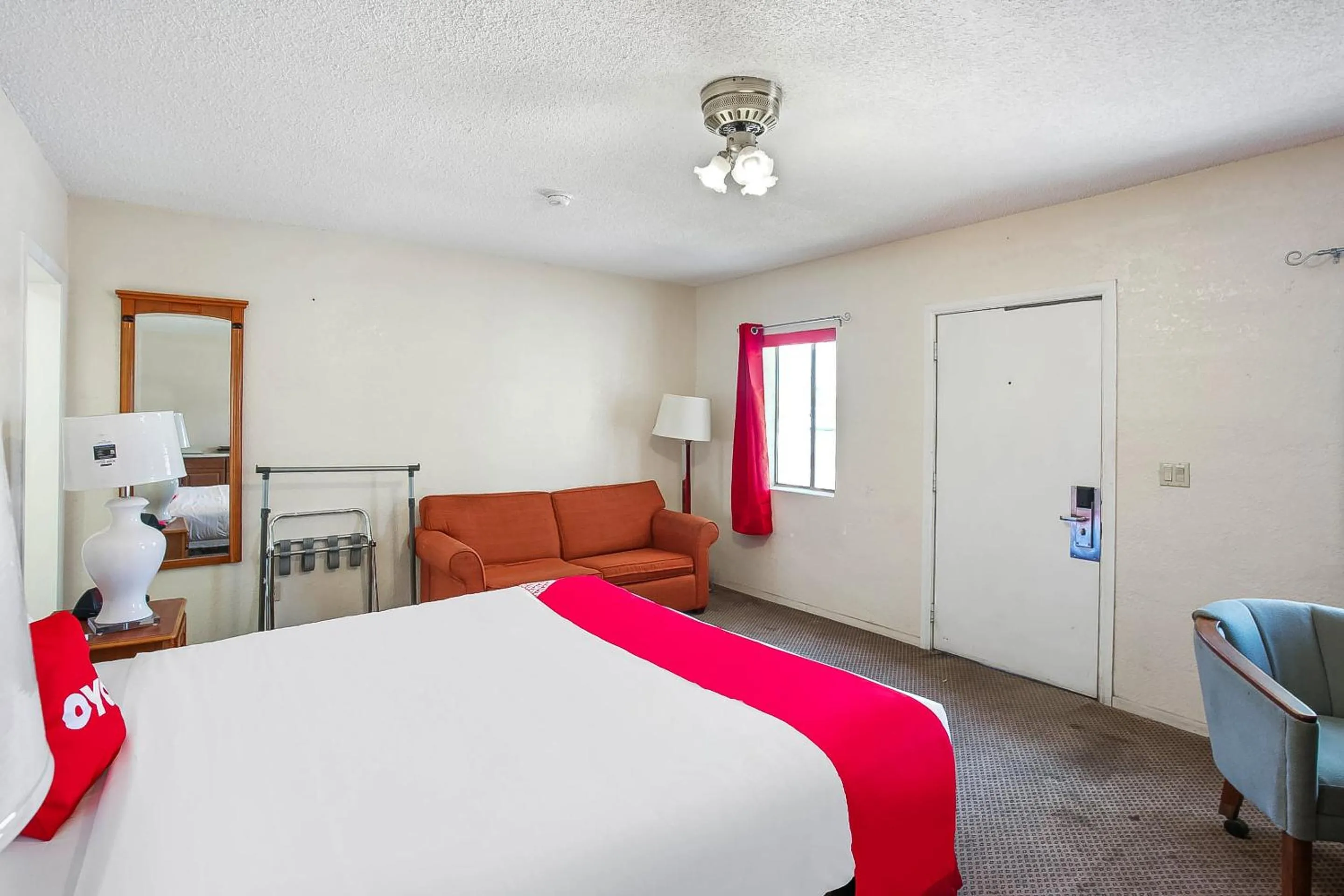 King Room in OYO Hotel Yuma AZ - I-8 US-95