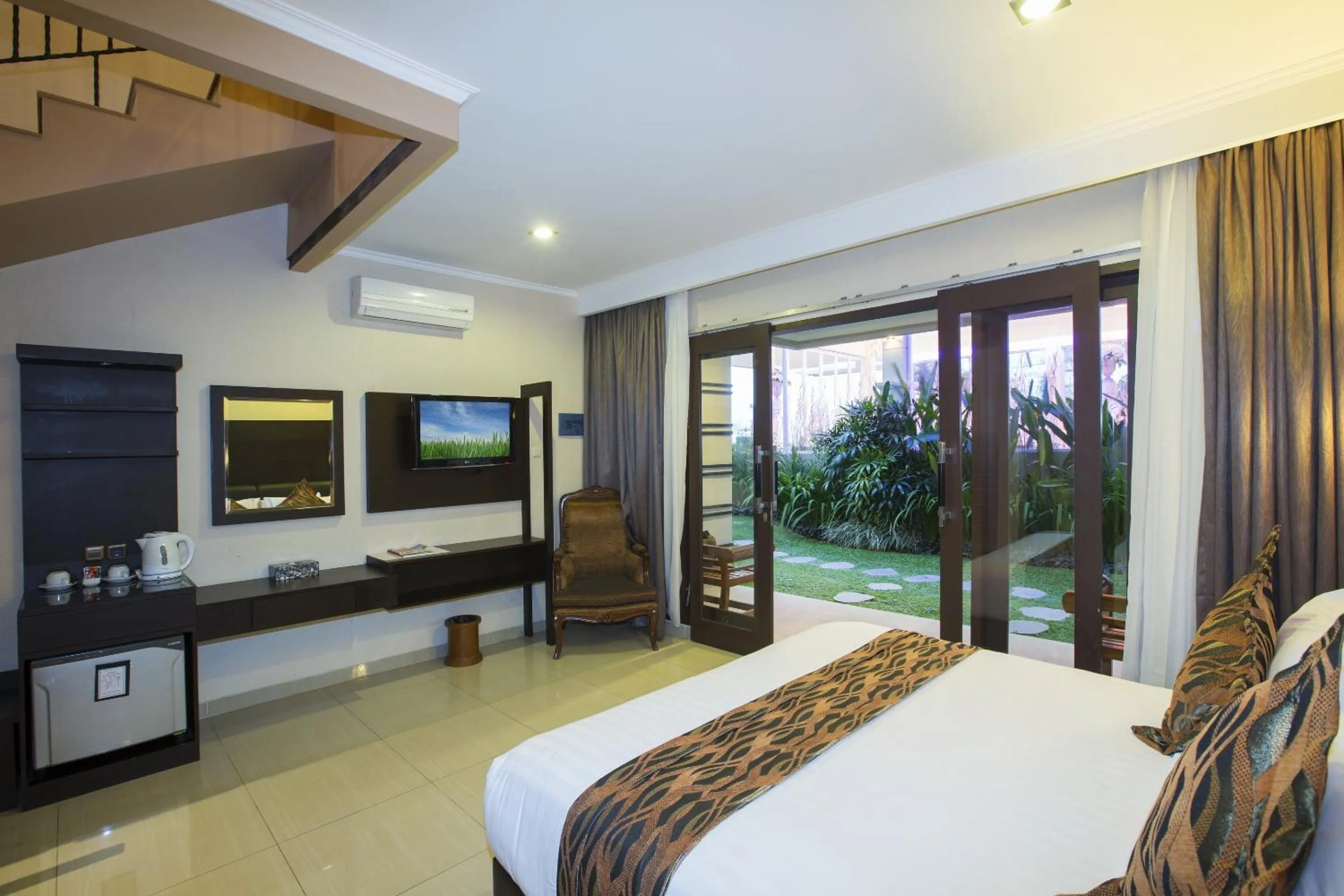 One-Bedroom Studio in Flamingo Dewata Suite