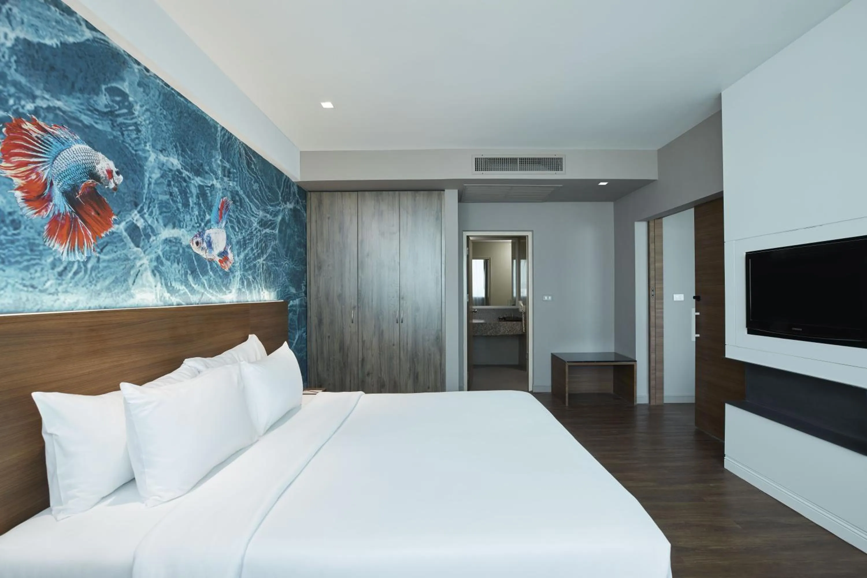 Suite with City View in Centara Life Government Complex Hotel & Convention Centre Chaeng Watthana