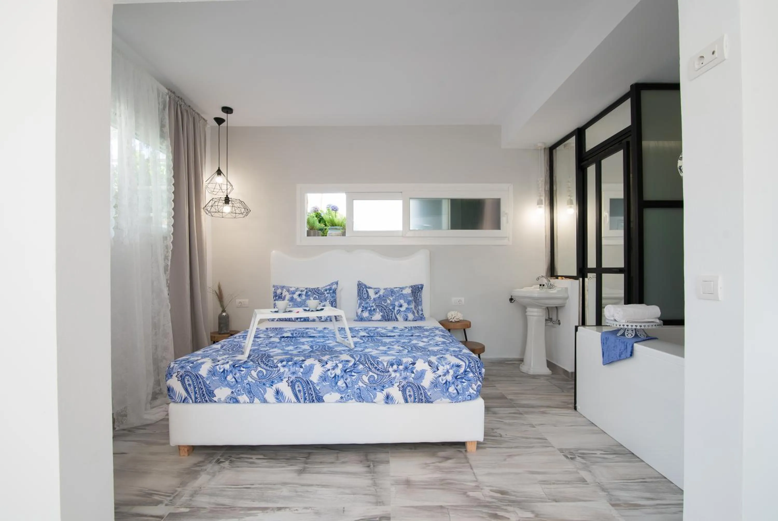 Deluxe Suite with Spa Bath in Stella Maria