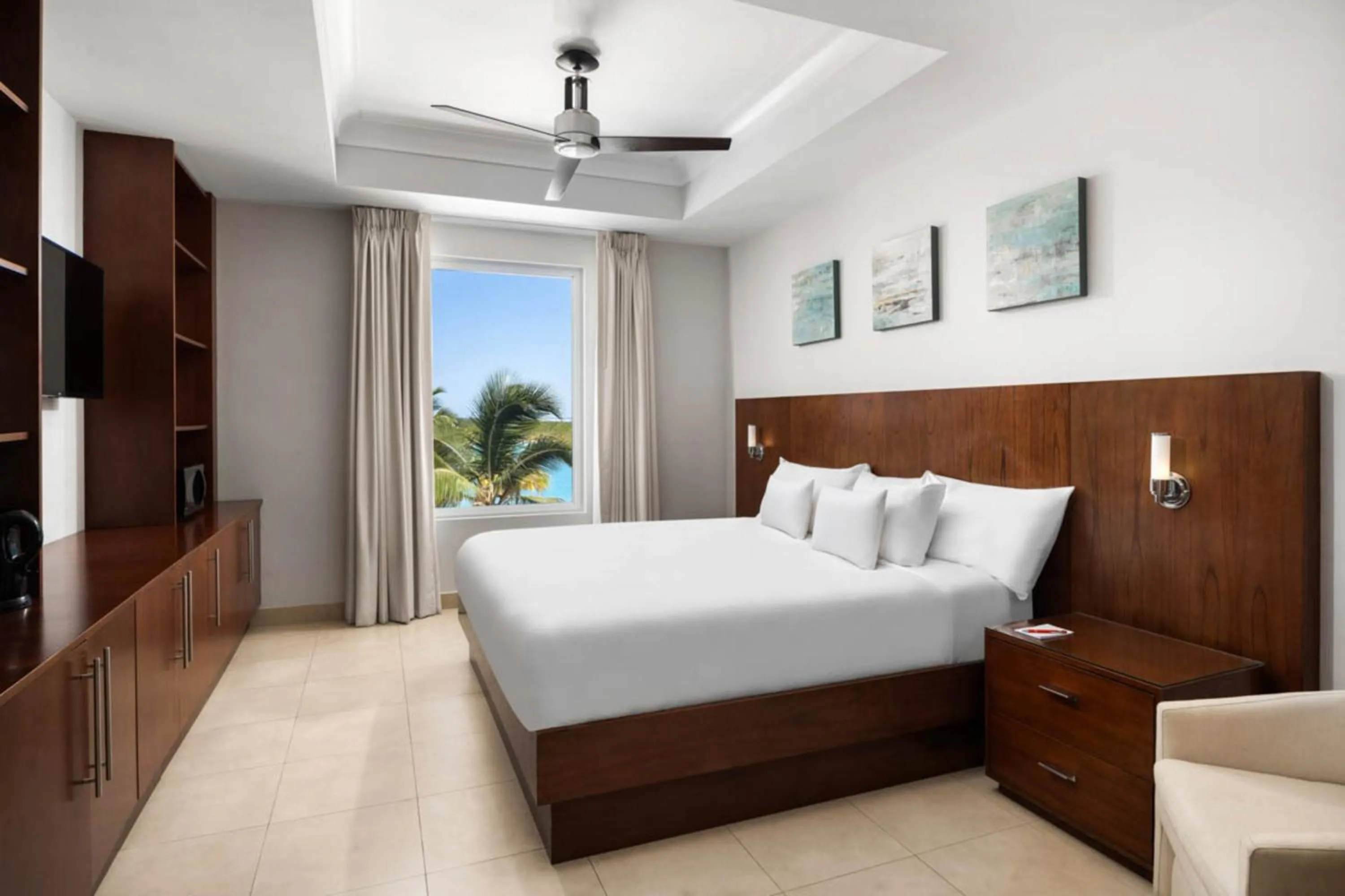 Studio Ocean Front in Blue Haven Resort- All Inclusive