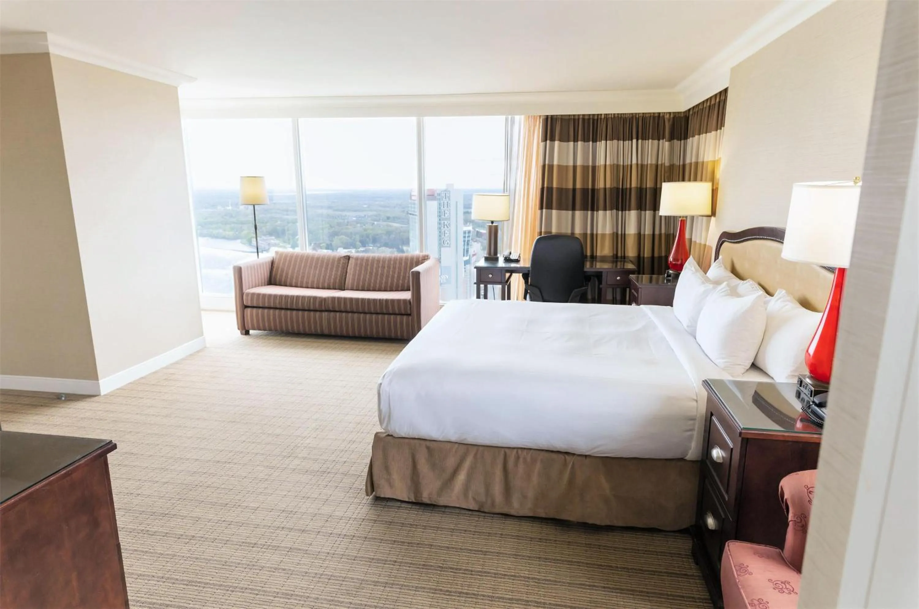 King Studio with Spa Bath and Canadian Falls View in Hilton Niagara Falls/ Fallsview Hotel and Suites