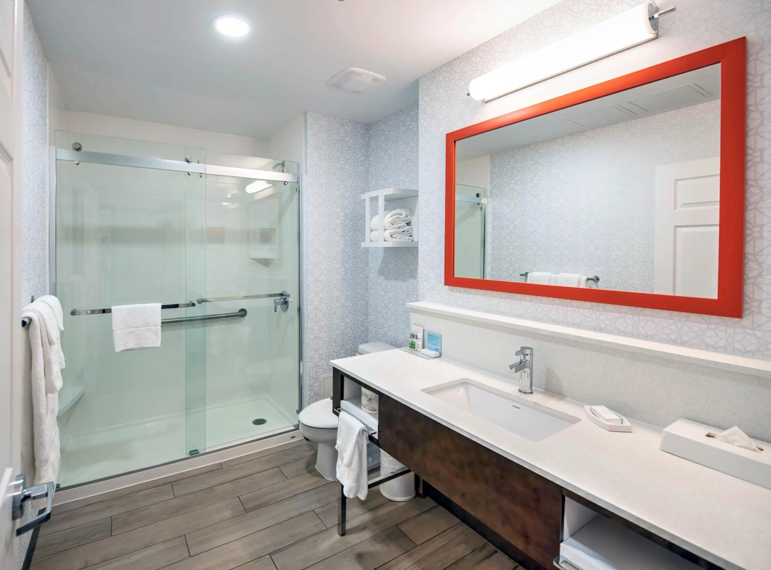 King Room - Non-Smoking in Hampton by Hilton Ottawa