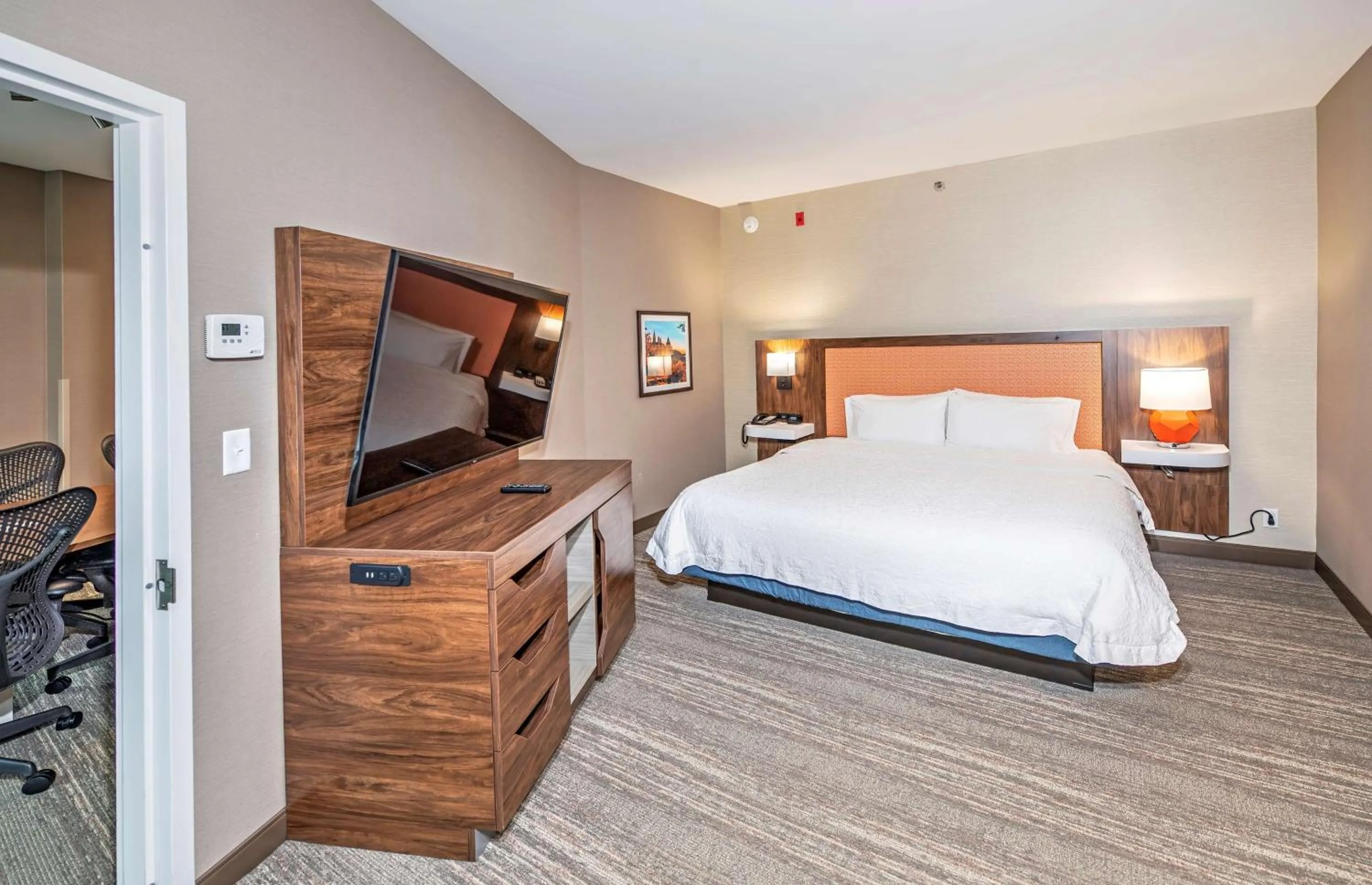 Executive Suite in Hampton by Hilton Ottawa