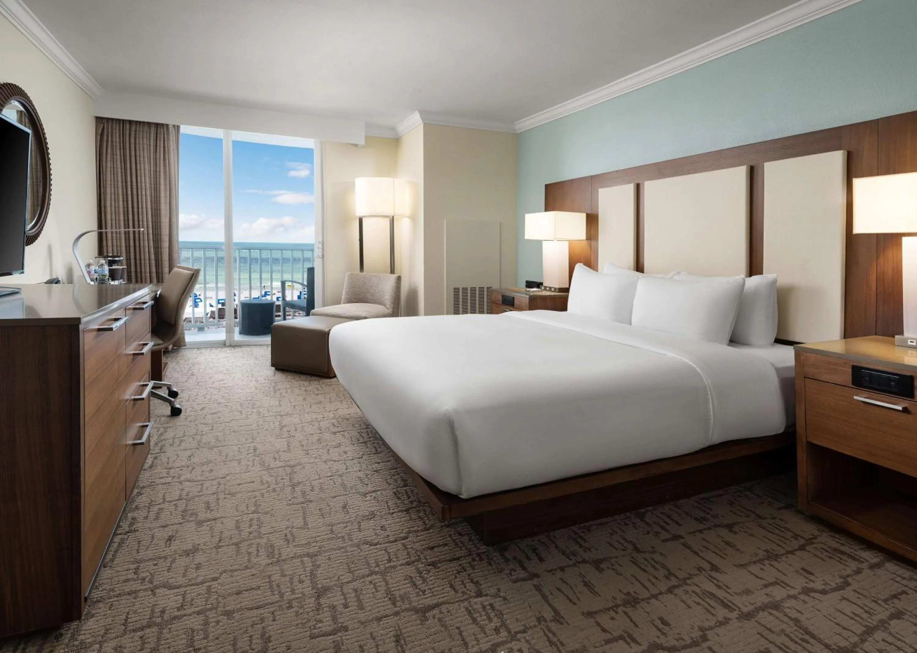 King Room with Gulf View in Hilton Clearwater Beach Resort & Spa