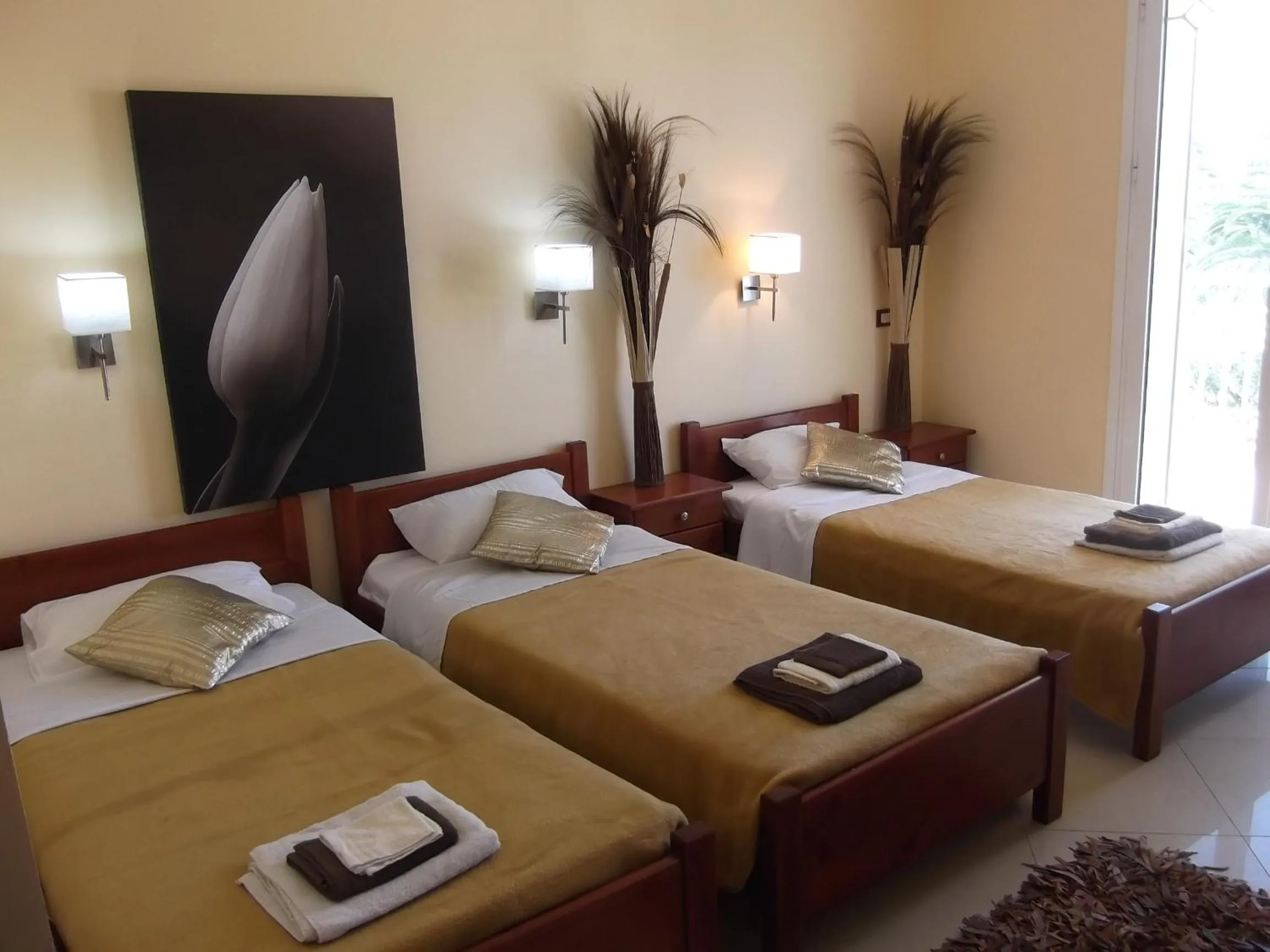 Triple Room in Mariana Hotel