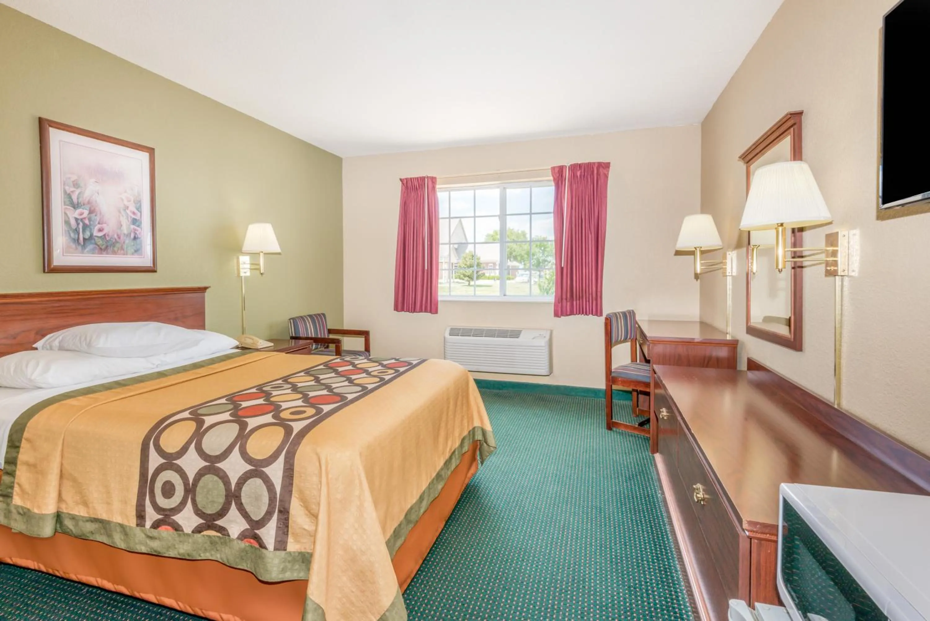 King Room - Smoking  in Super 8 by Wyndham Platte City Kansas City Area