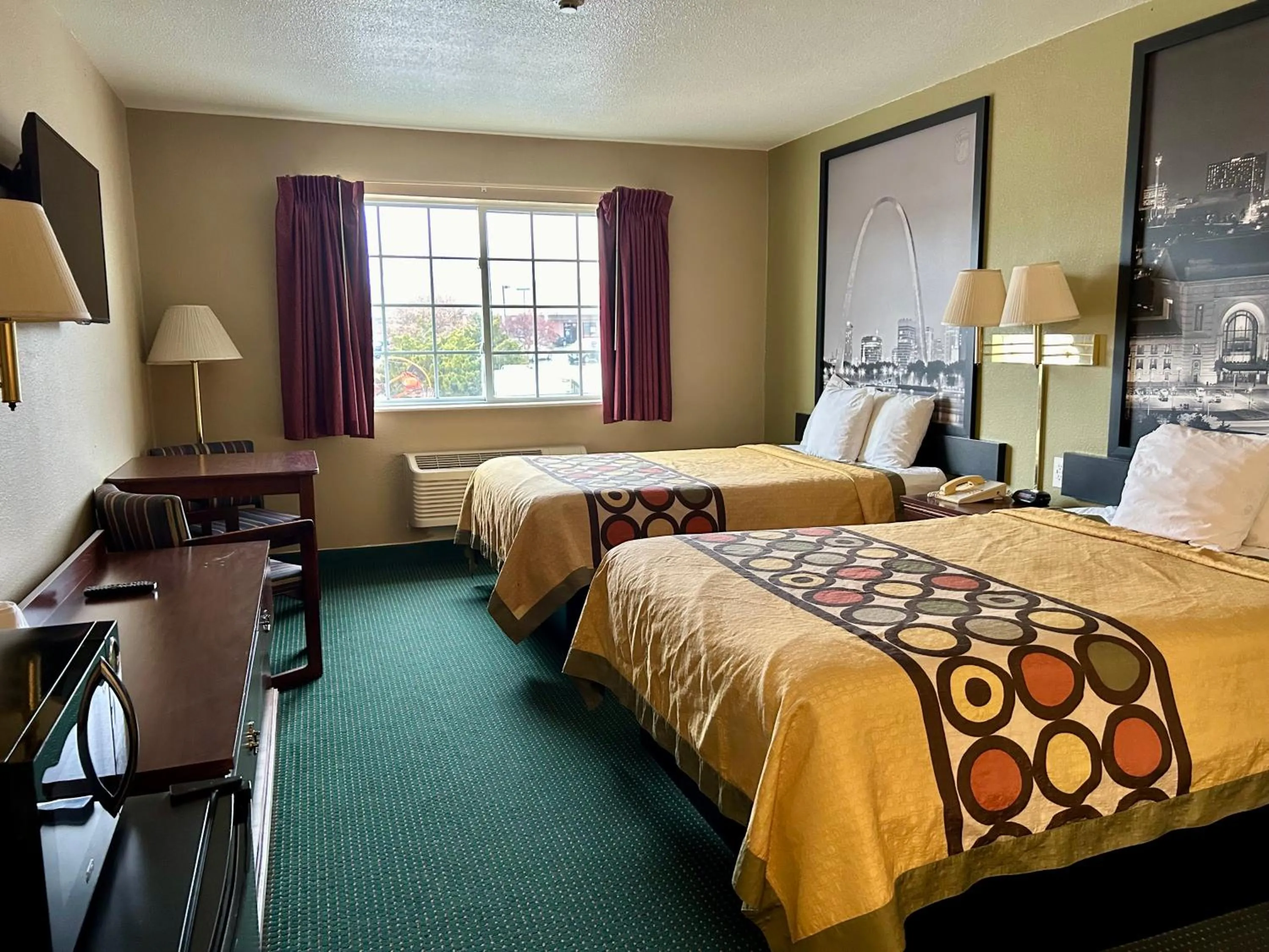 Two Full Beds - Smoking in Super 8 by Wyndham Platte City Kansas City Area