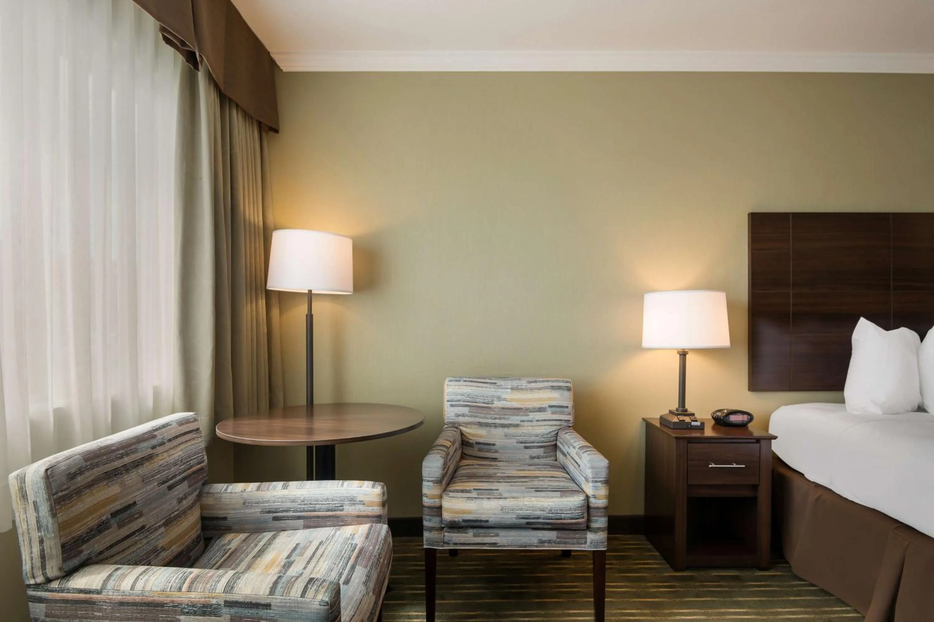 Queen Room with Two Queen Beds - Non-Smoking in Best Western Holiday Hotel