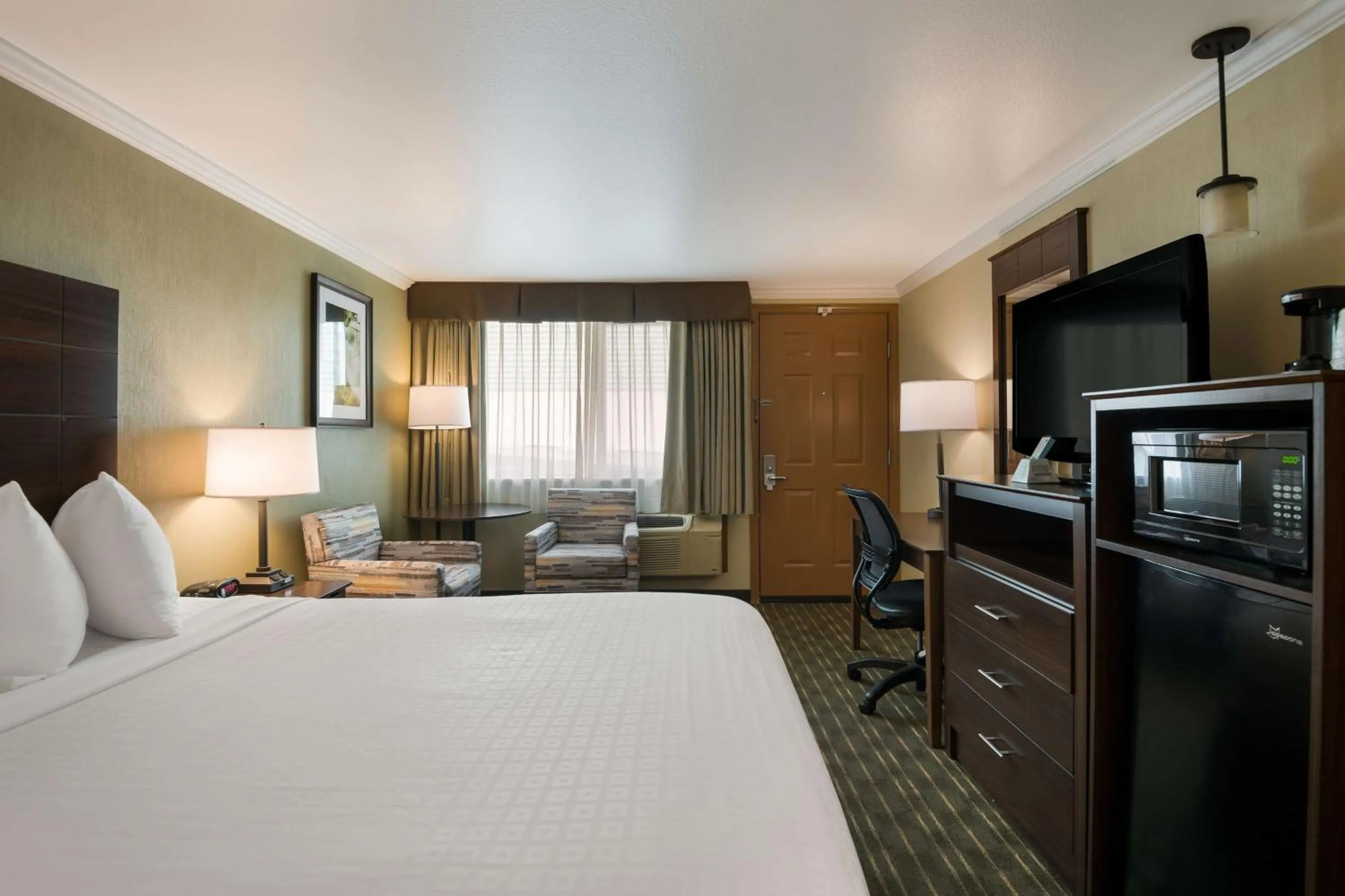 King Room with Sofa Bed - Non-Smoking in Best Western Holiday Hotel