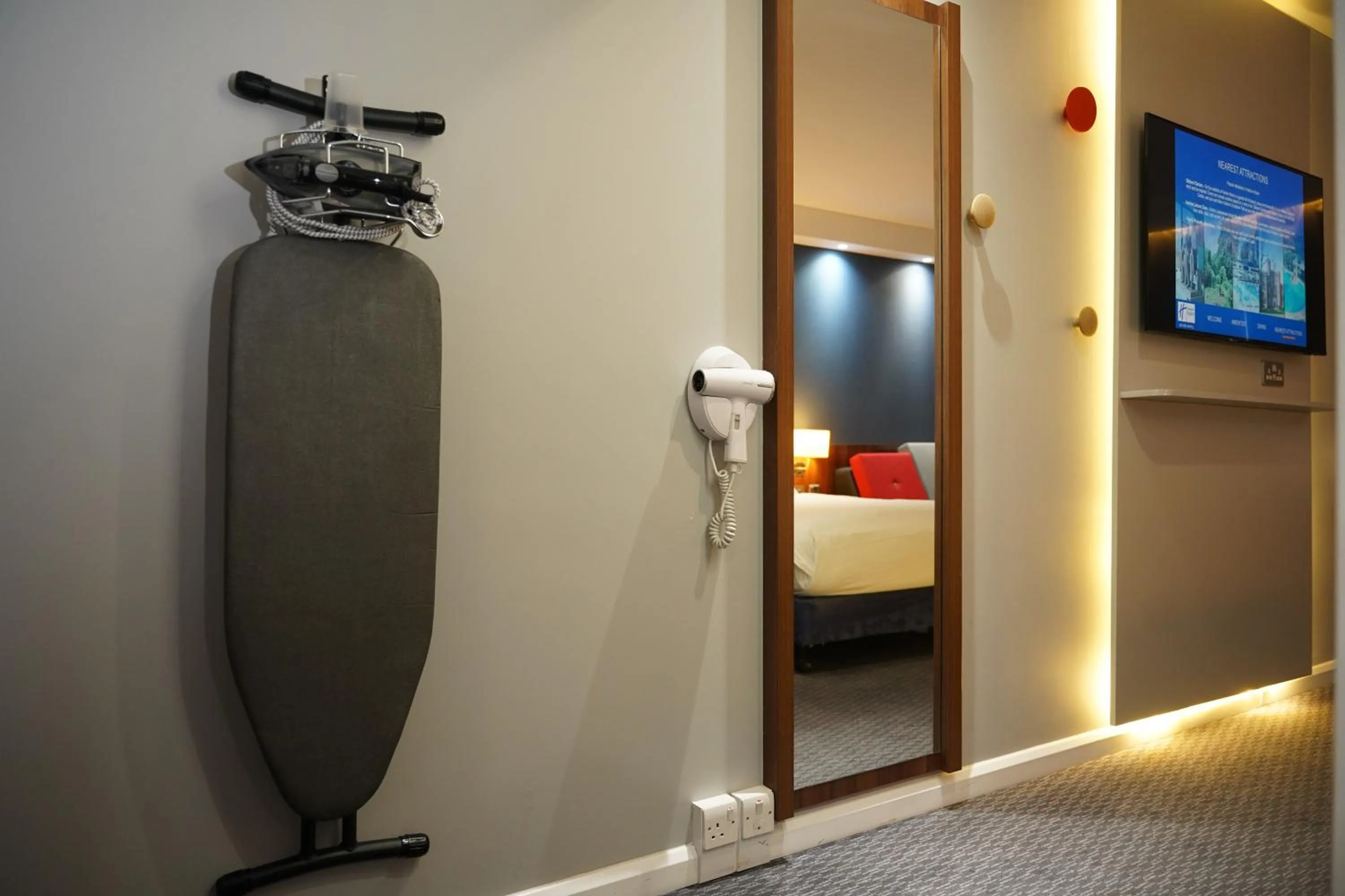 Standard Double Room with Sofa Bed and Free Hot Breakfast in Holiday Inn Express Harlow by IHG