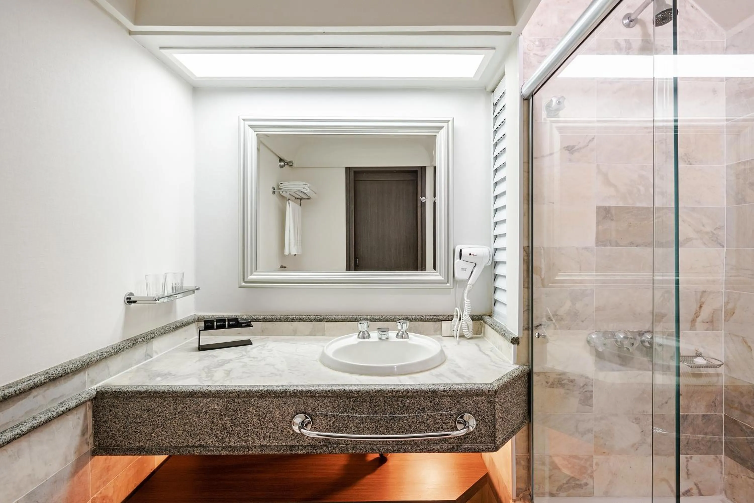 Double Room - single occupancy - Disability Access in Slaviero Curitiba Centro