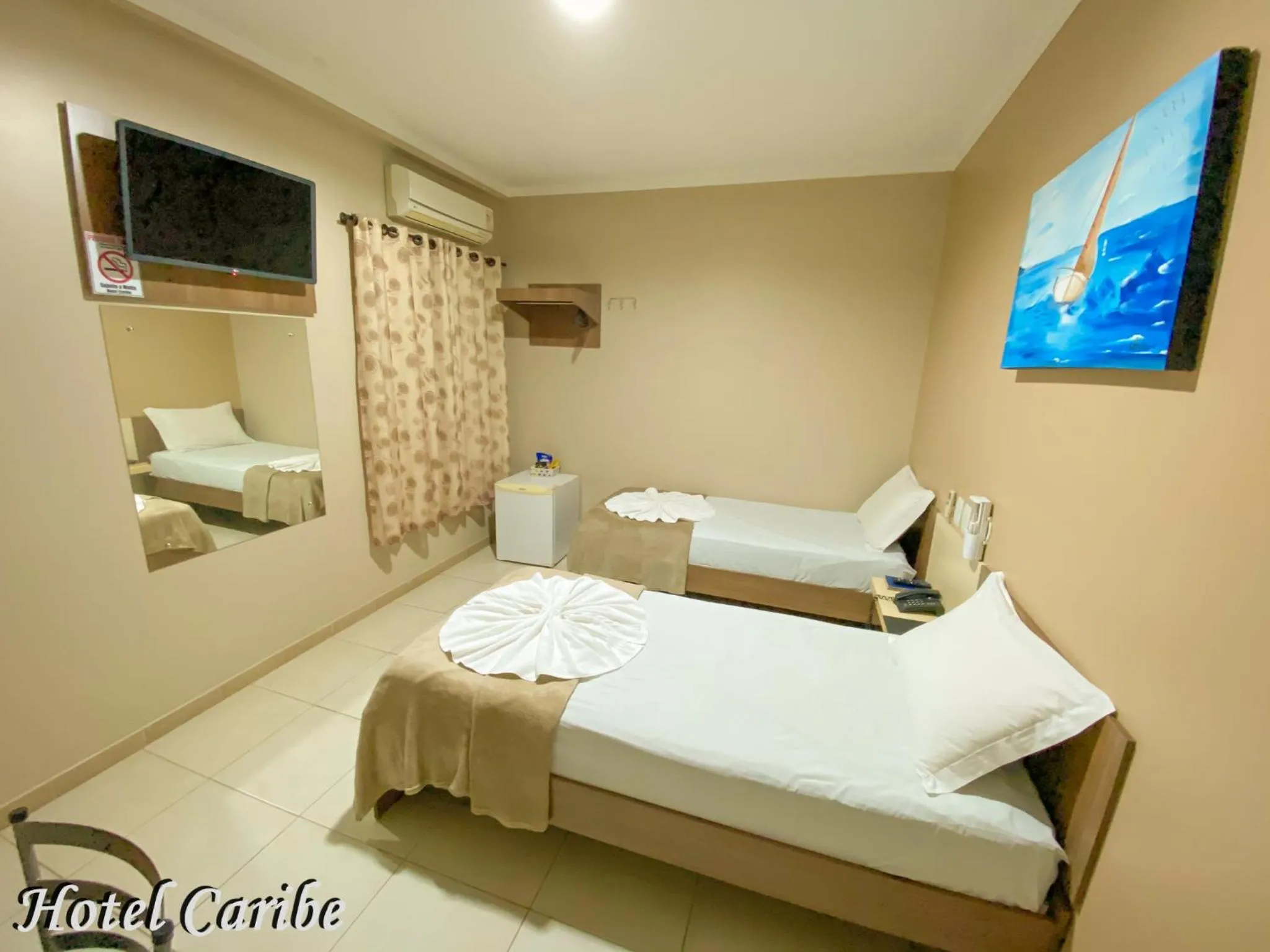 Twin Room - single occupancy in Hotel Caribe