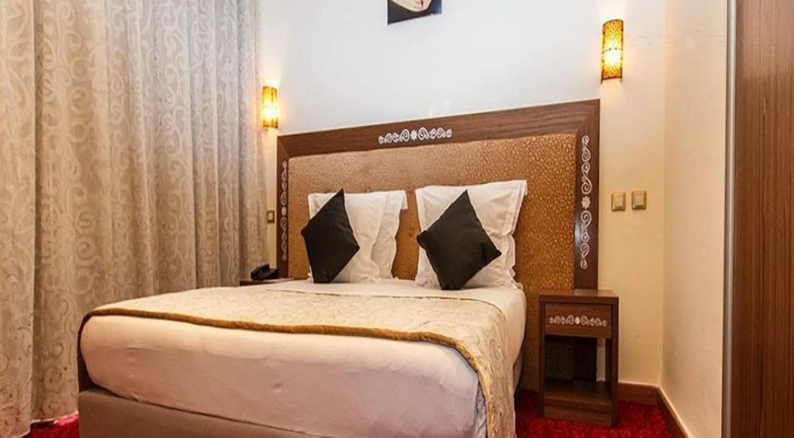 Deluxe Double Room in TAGHIT SAOURA