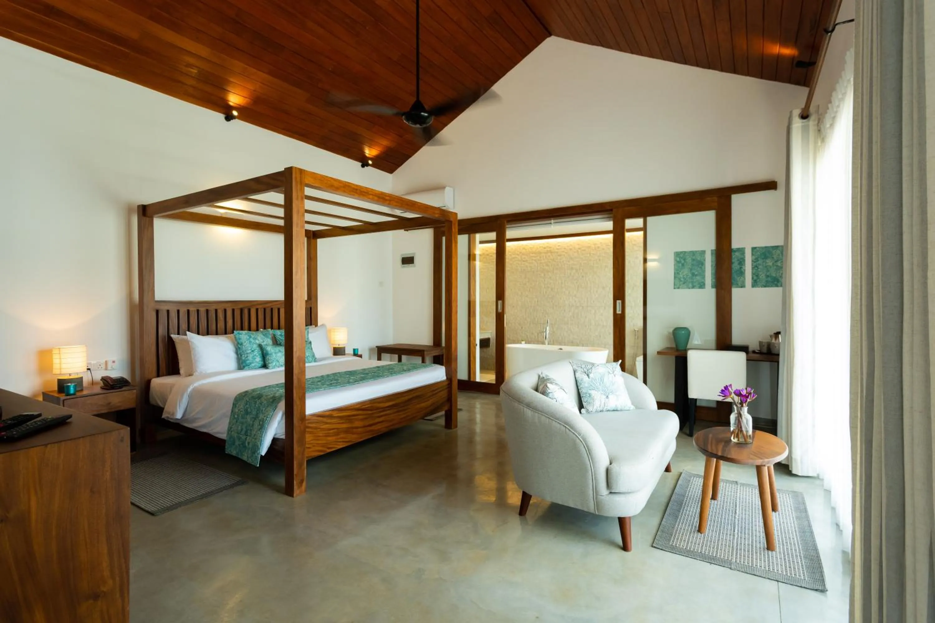 Deluxe Suite with Sea View and Bathtub  in Céu Ceylon