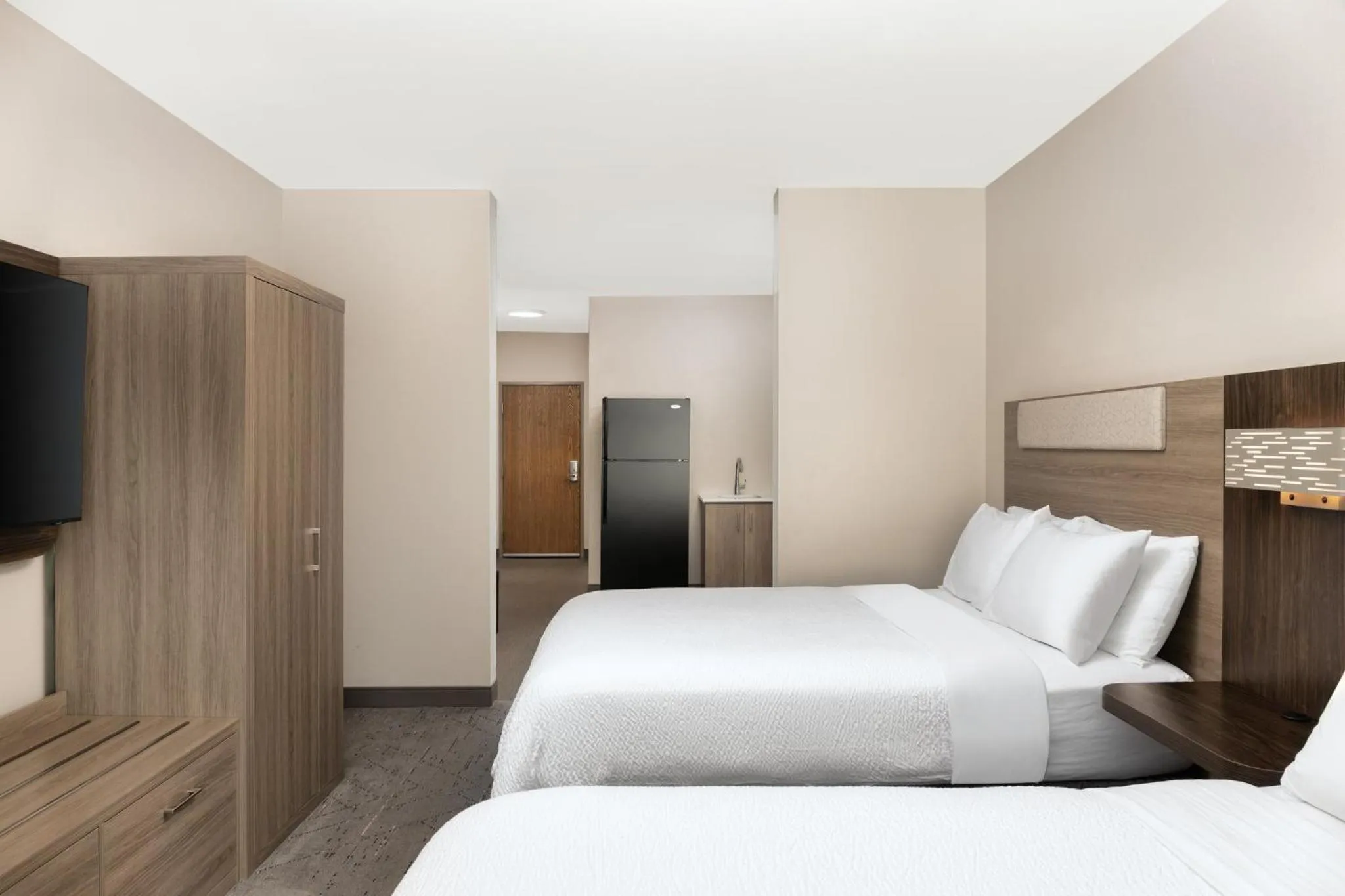 Executive Queen Room with Two Queen Beds in Holiday Inn Express Hotel & Suites North Sequim by IHG