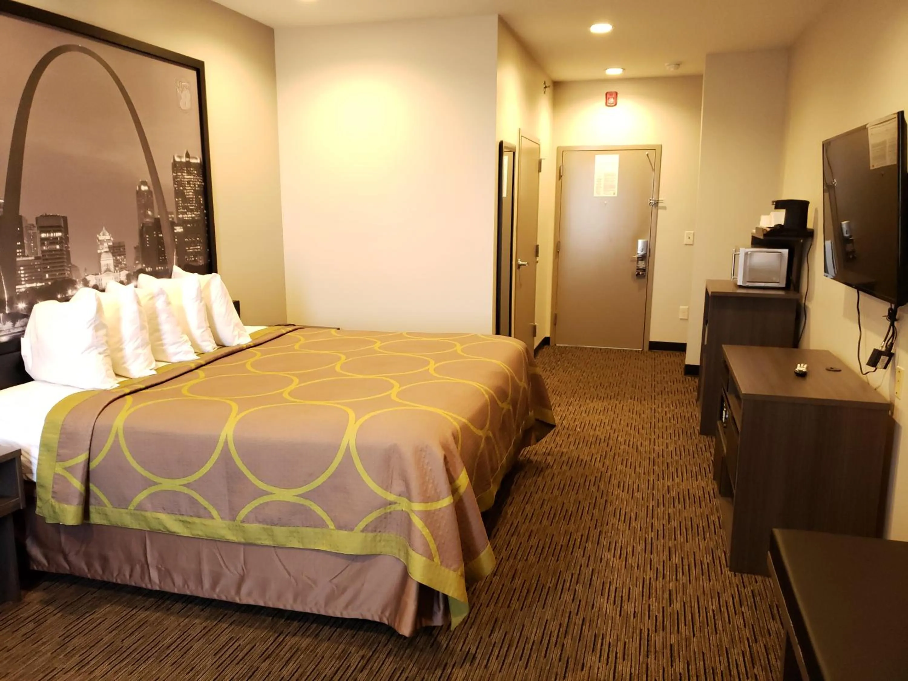 King Room - Smoking  in Super 8 by Wyndham St. Louis North