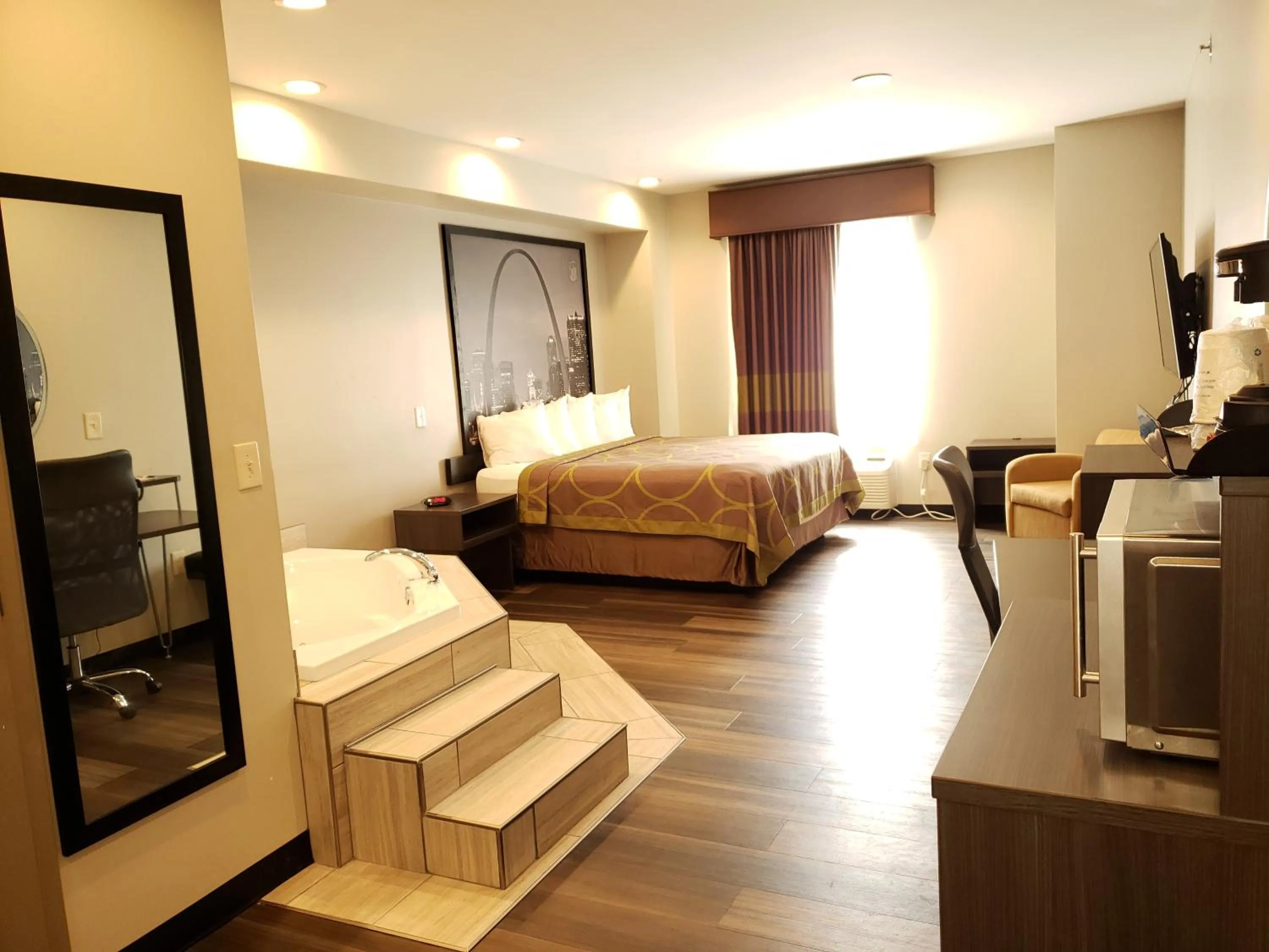 Deluxe King Suite - Non-Smoking in Super 8 by Wyndham St. Louis North