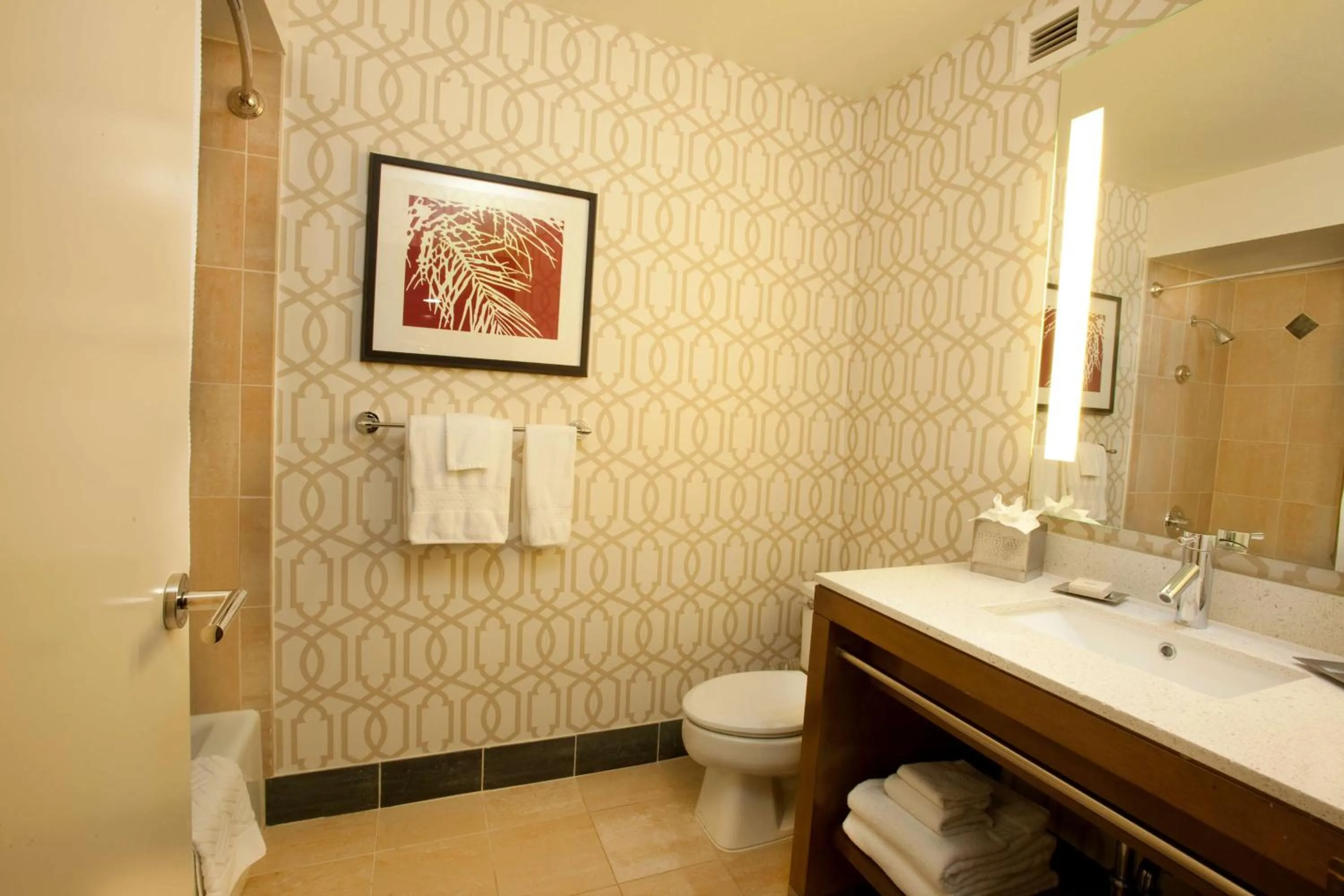 King Room with Pool View - Non-Smoking in Hilton Palm Springs