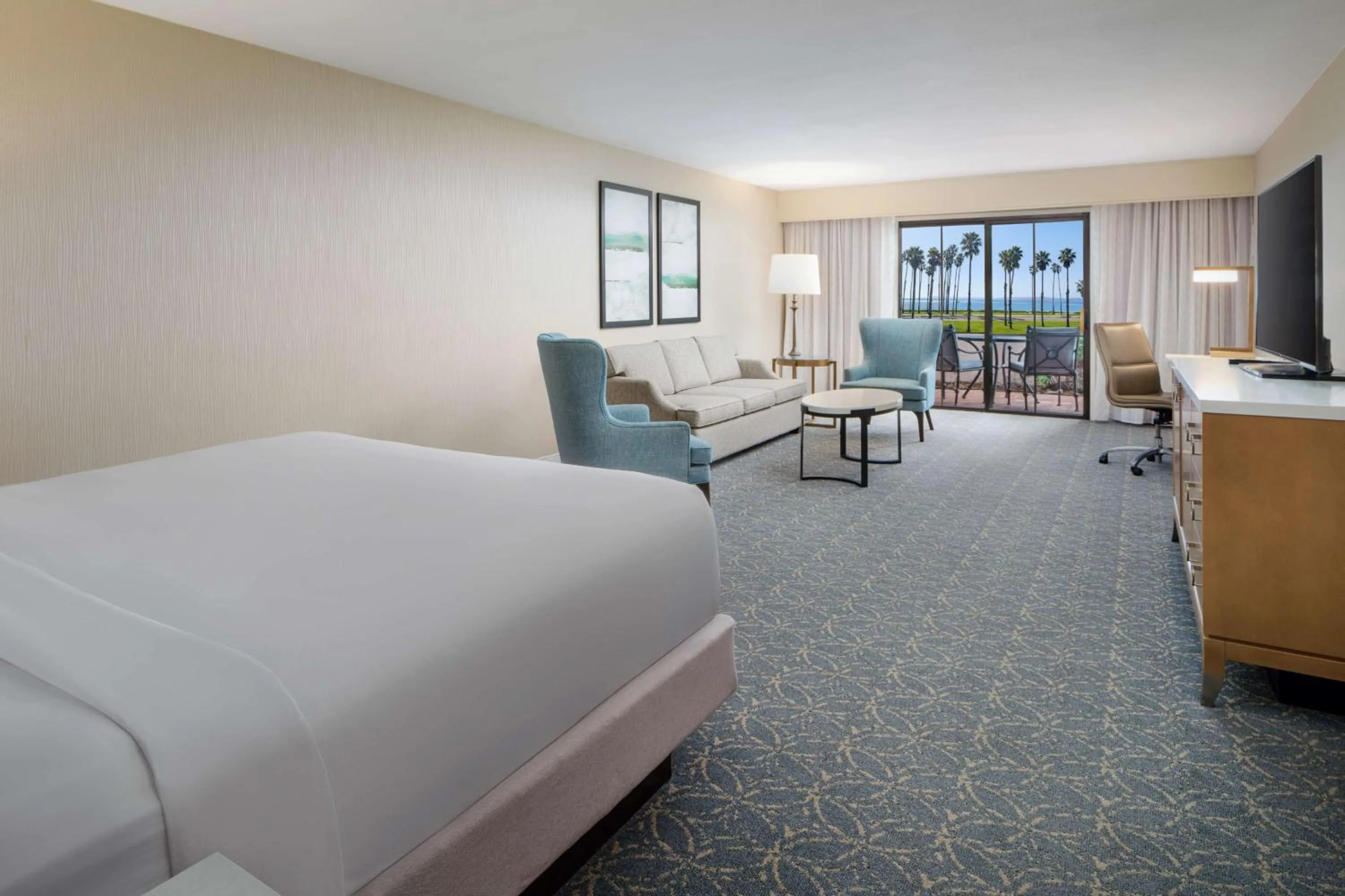 King Room with Ocean View - Hearing Accessible in Hilton Santa Barbara Beachfront Resort