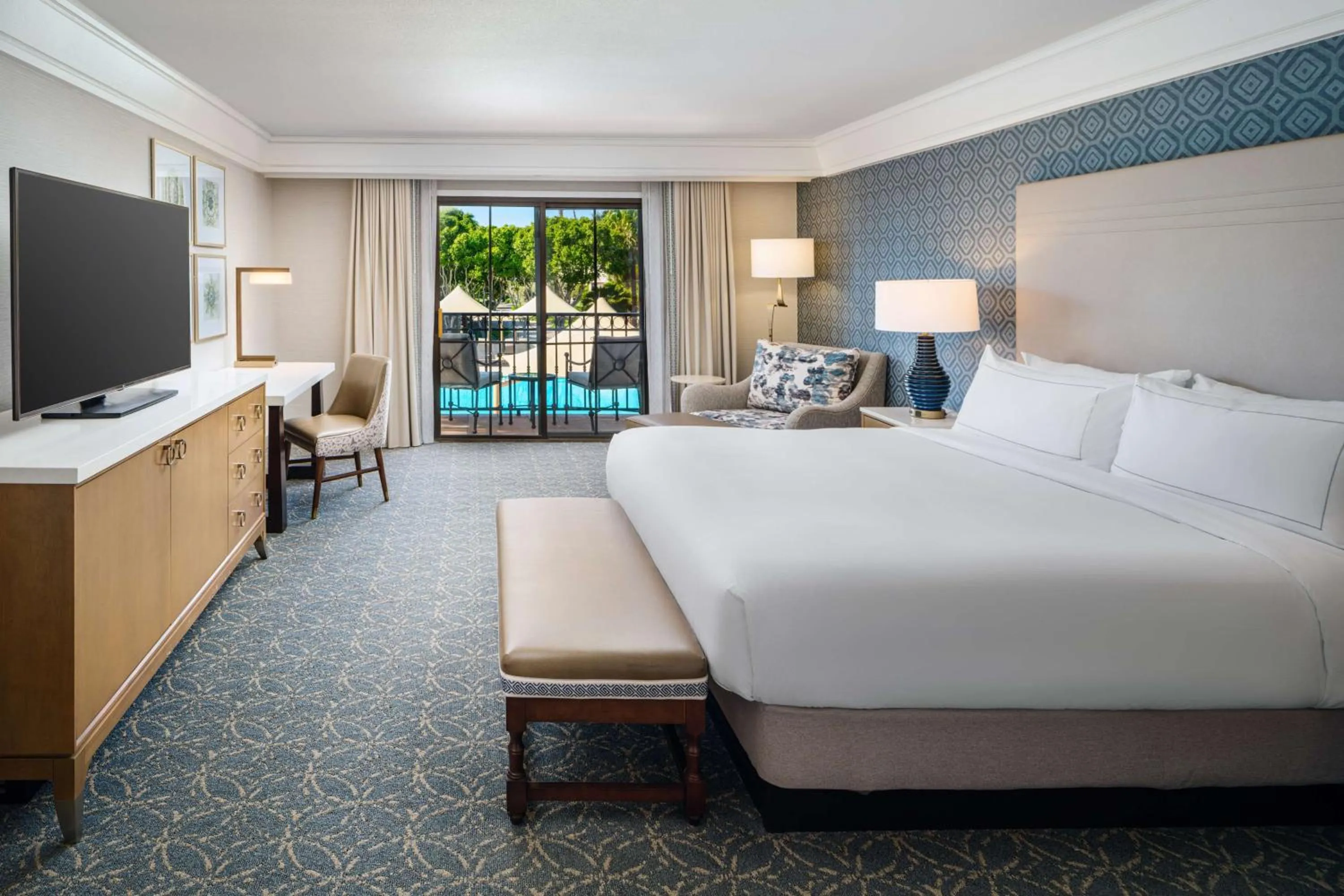 One-Bedroom King Suite with Resort View in Hilton Santa Barbara Beachfront Resort