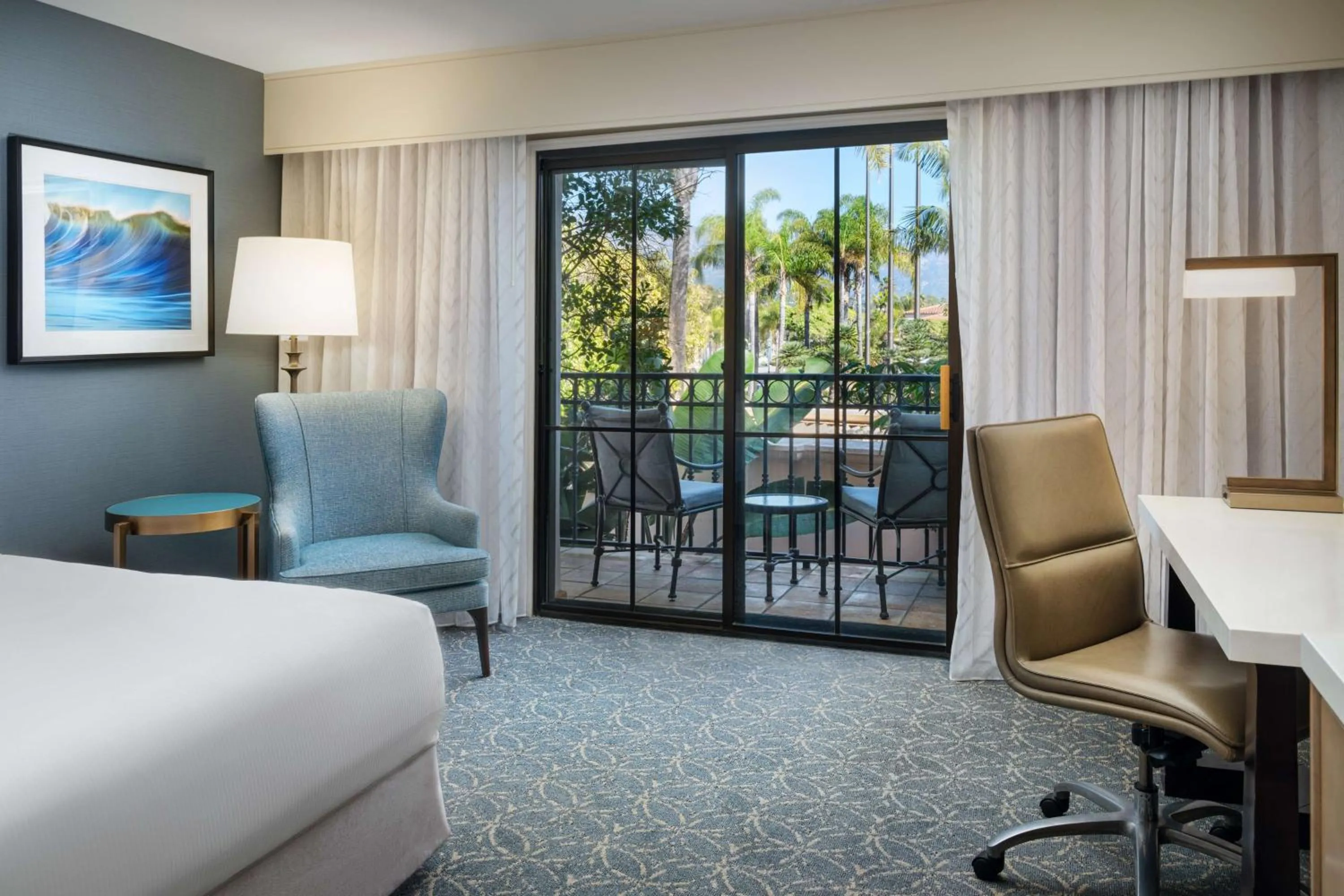 Queen Room with Two Queen Beds and Roll-In Shower - Mobility Accessible in Hilton Santa Barbara Beachfront Resort