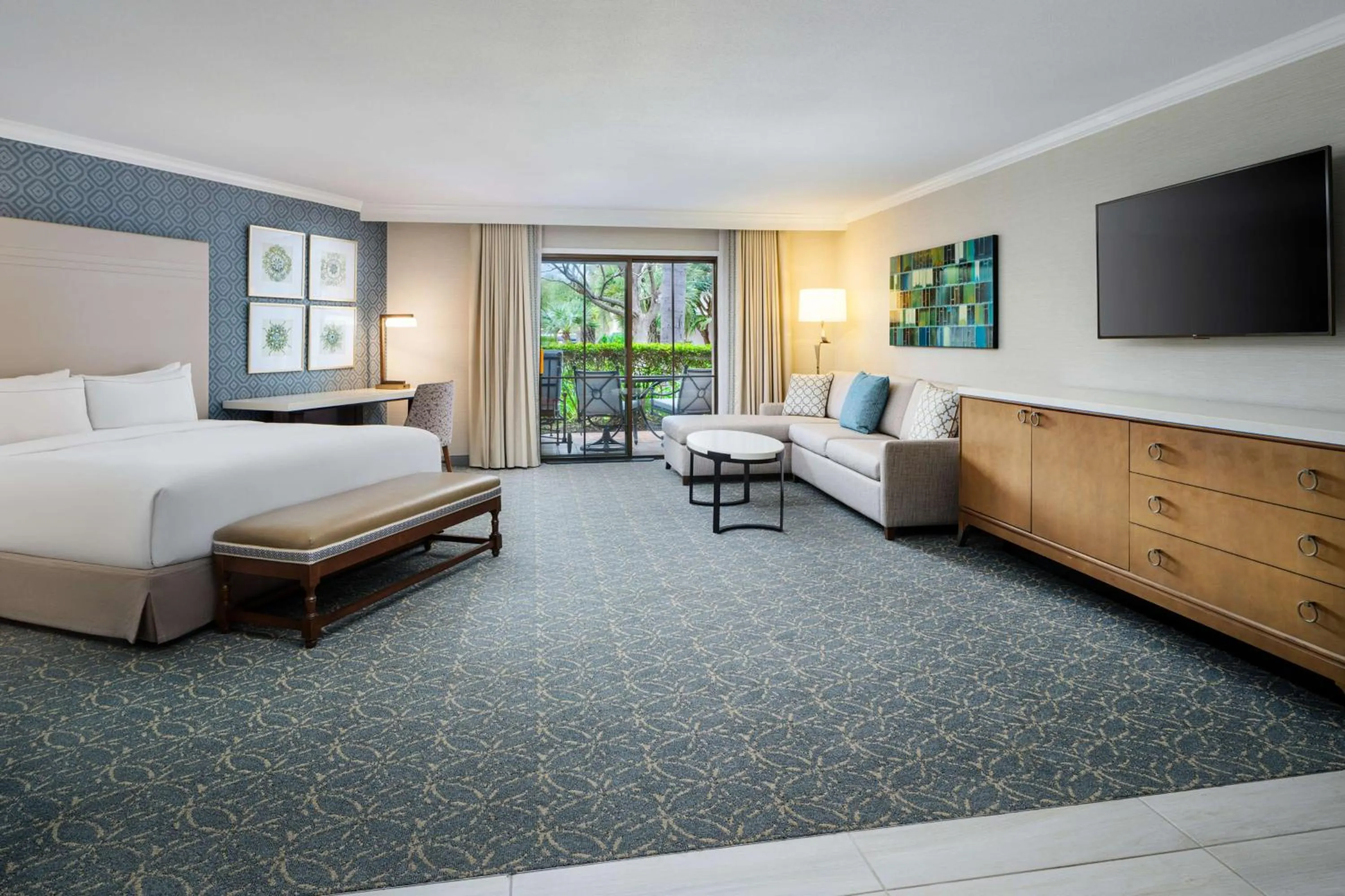 Junior King Suite with Bath Tub - Mobility Accessible in Hilton Santa Barbara Beachfront Resort