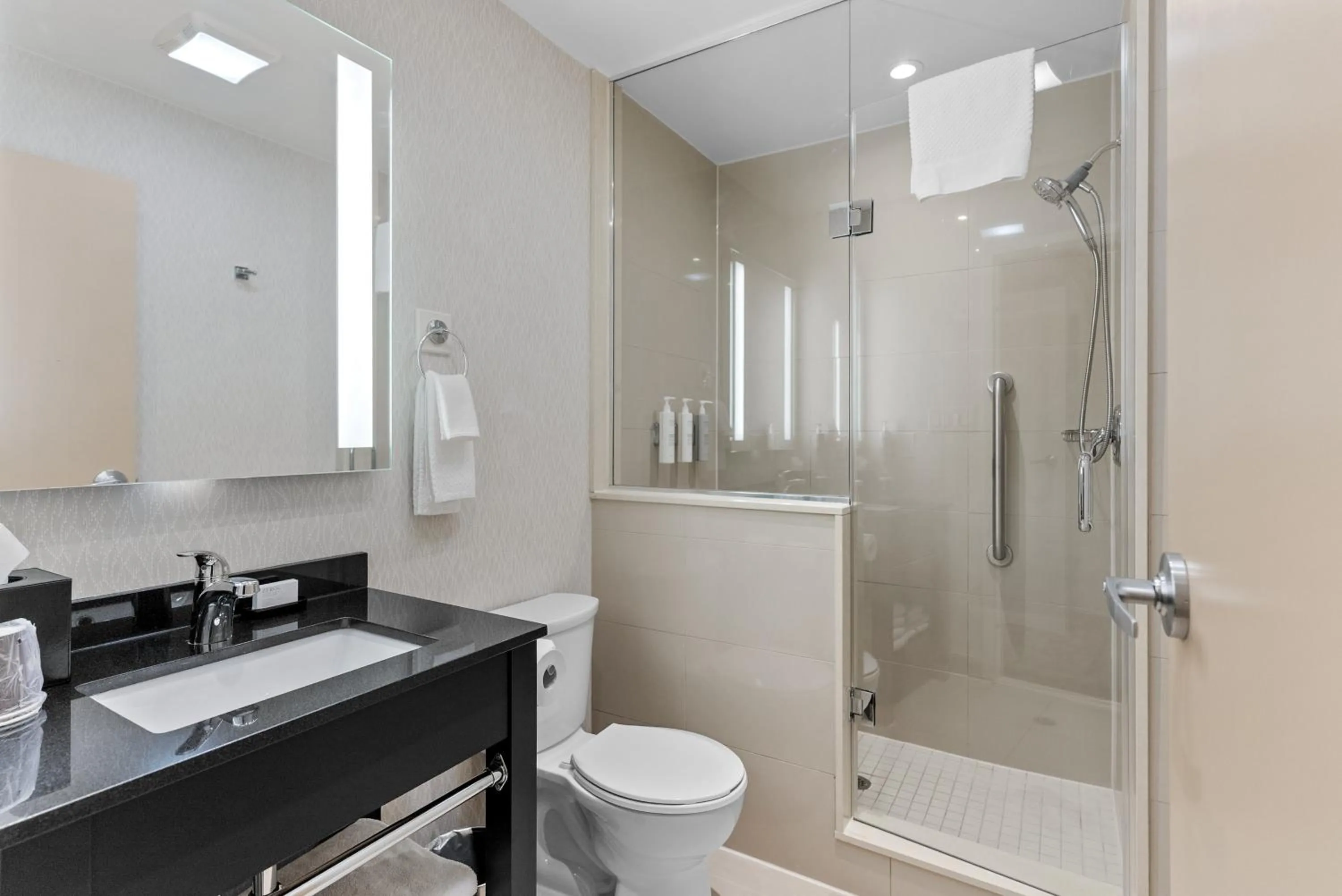 King Suite with Horseshoe and US Falls View in Embassy Suites by Hilton Niagara Falls/ Fallsview