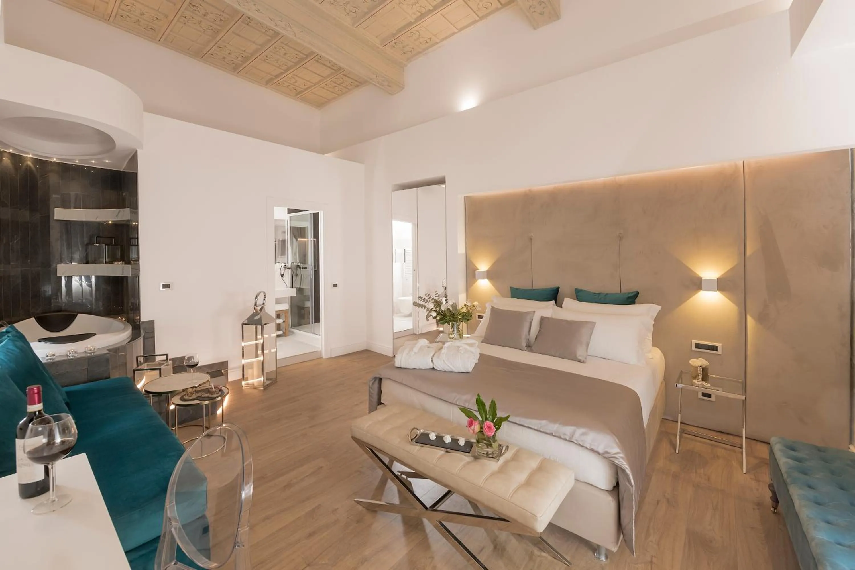 Suite in Navona Style