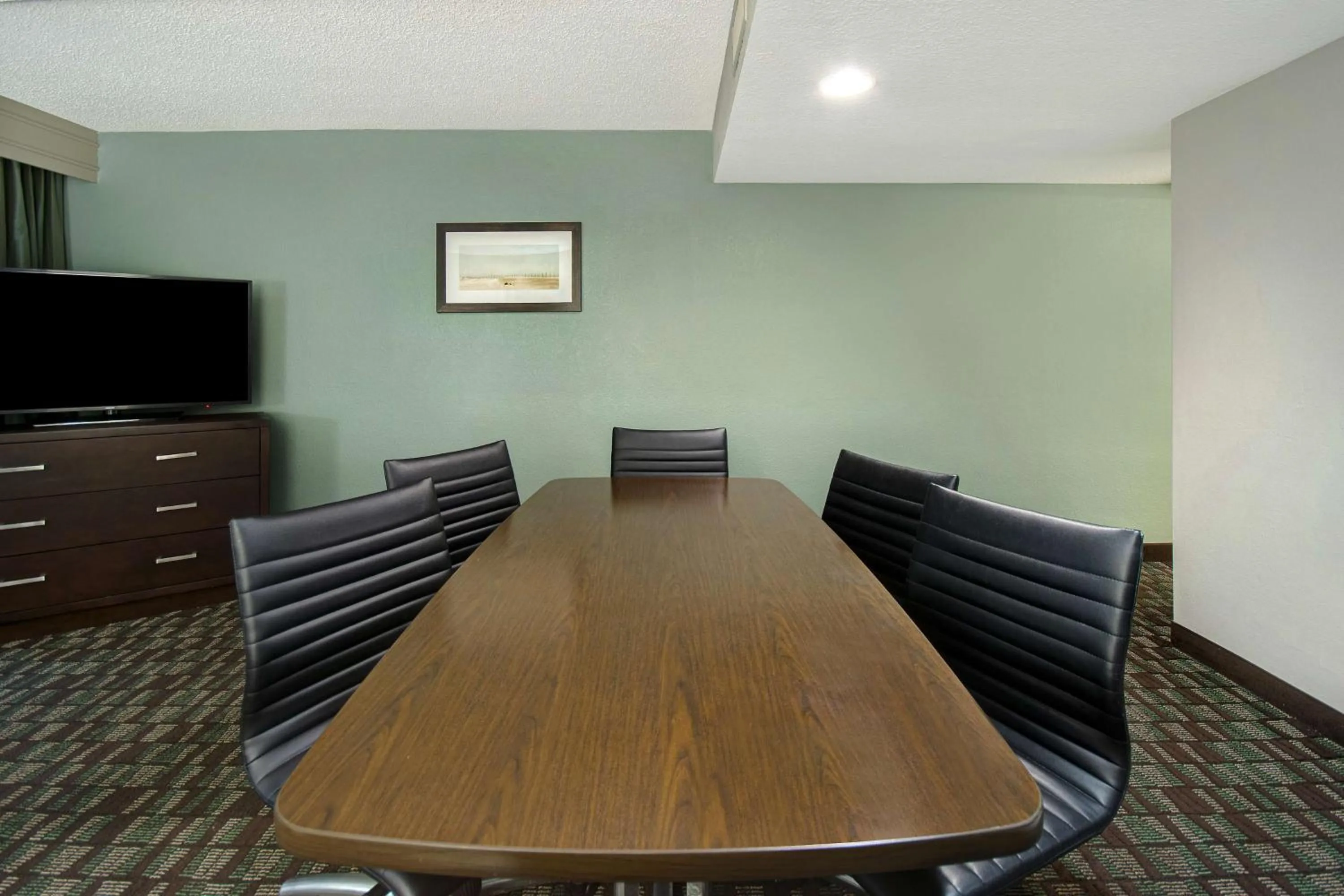 Business King Room in Embassy Suites by Hilton Jacksonville Baymeadows