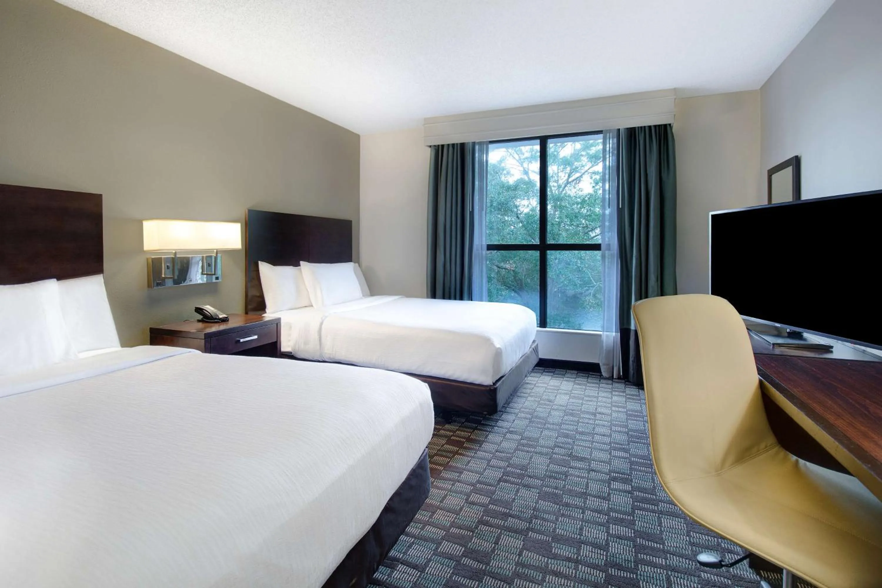 Executive Double Suite - Non-Smoking in Embassy Suites by Hilton Jacksonville Baymeadows