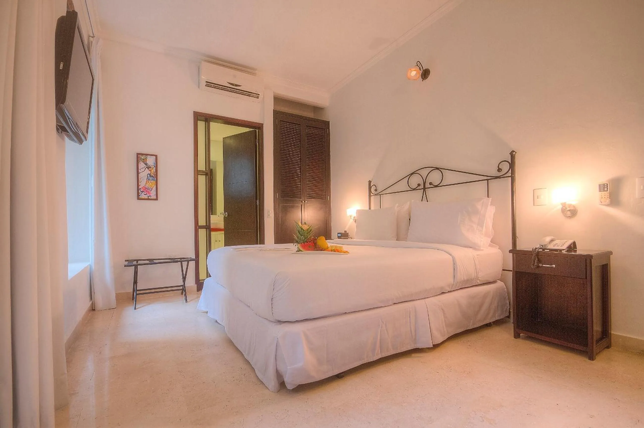 Standard Double Room in Hotel Monterrey