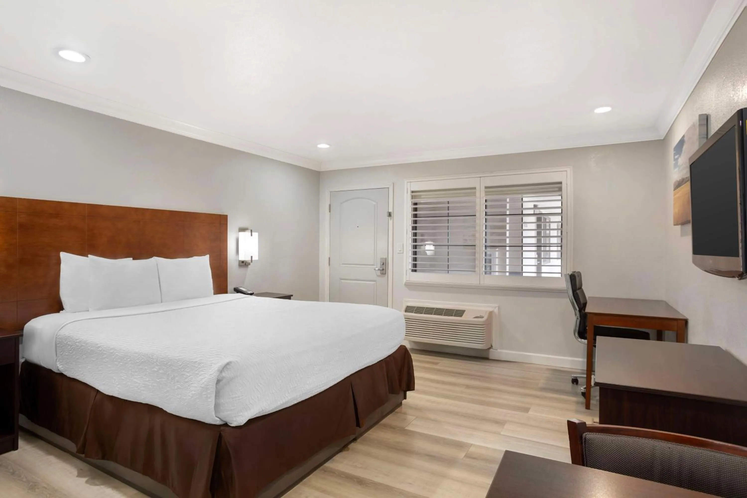 King Room - Non-Smoking in Best Western Inn