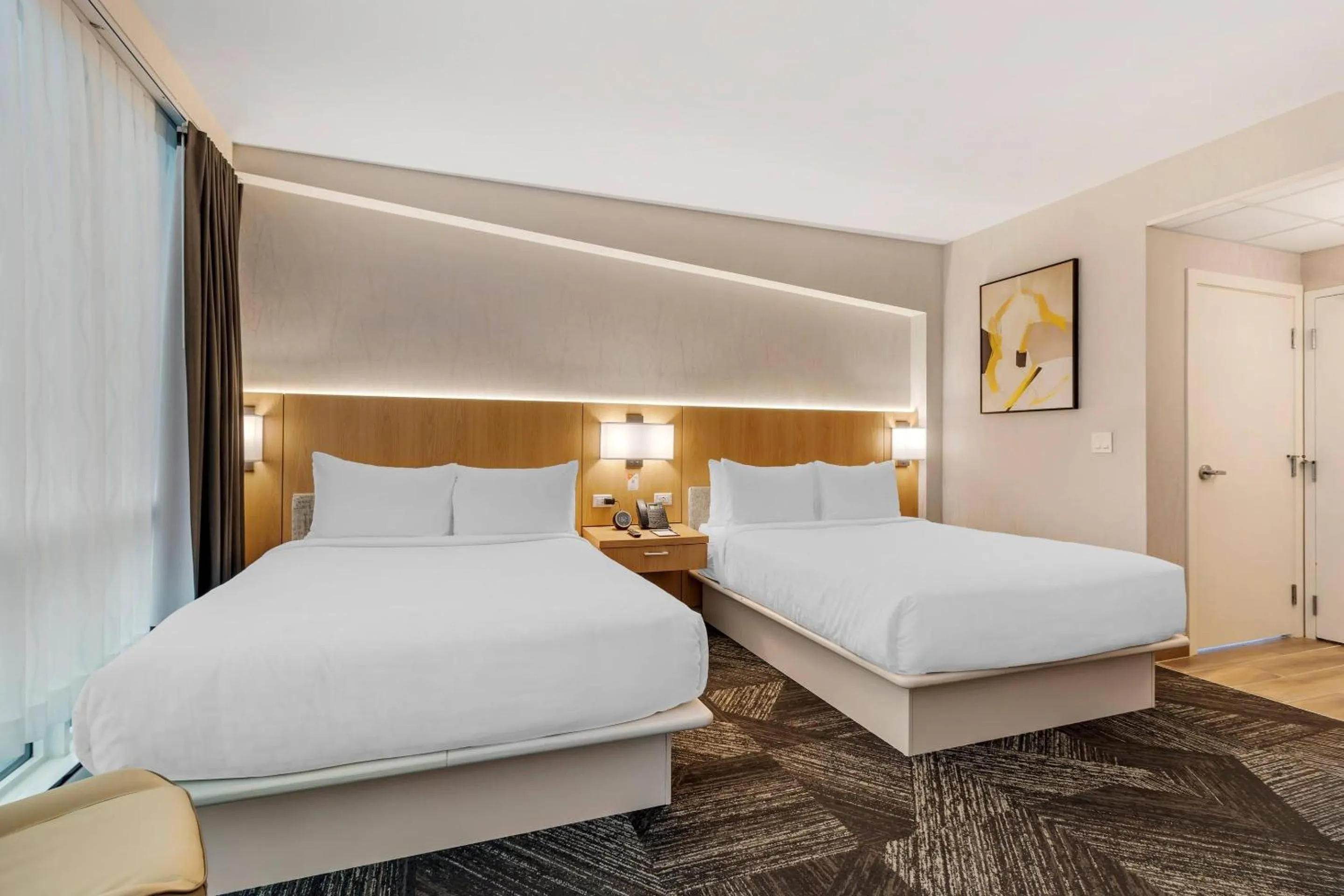 Queen Room with Two Queen Beds and City View - Non-Smoking in Clarion Lakeside Inn & Conference Centre