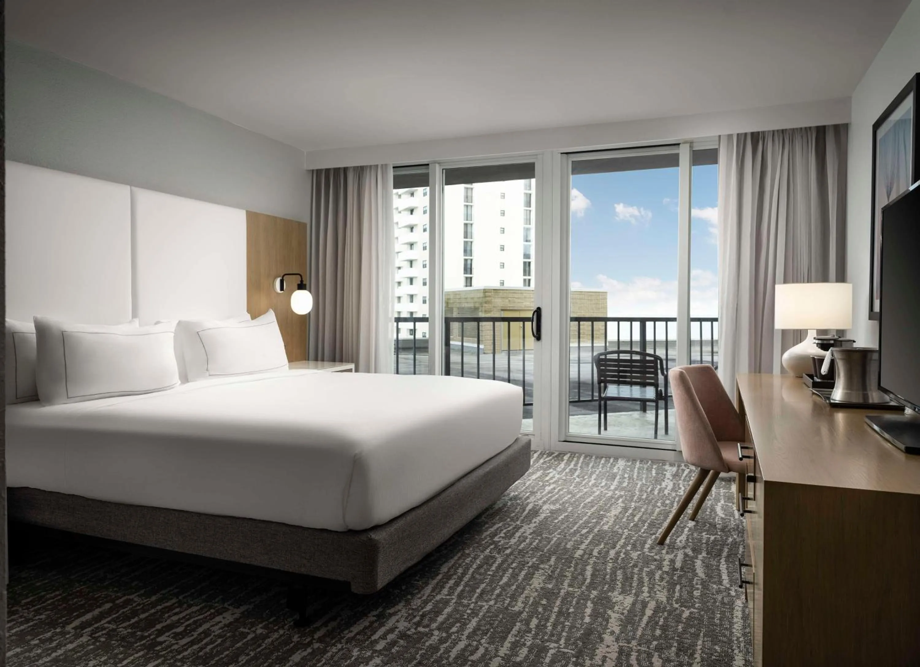 King Room in Hilton Myrtle Beach Resort