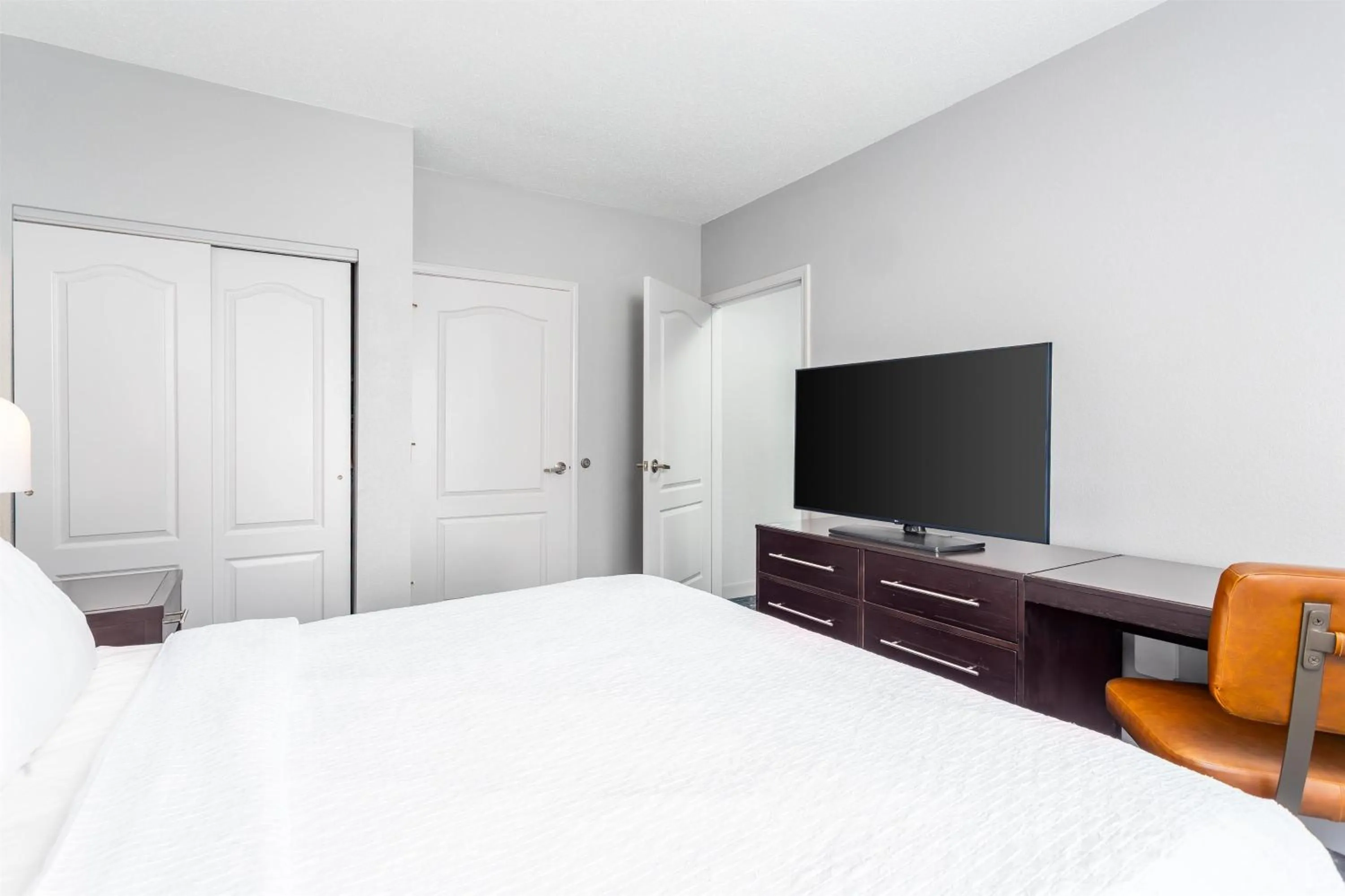 King Suite - Mobility Access/Non-Smoking in Homewood Suites by Hilton Lexington Fayette Mall