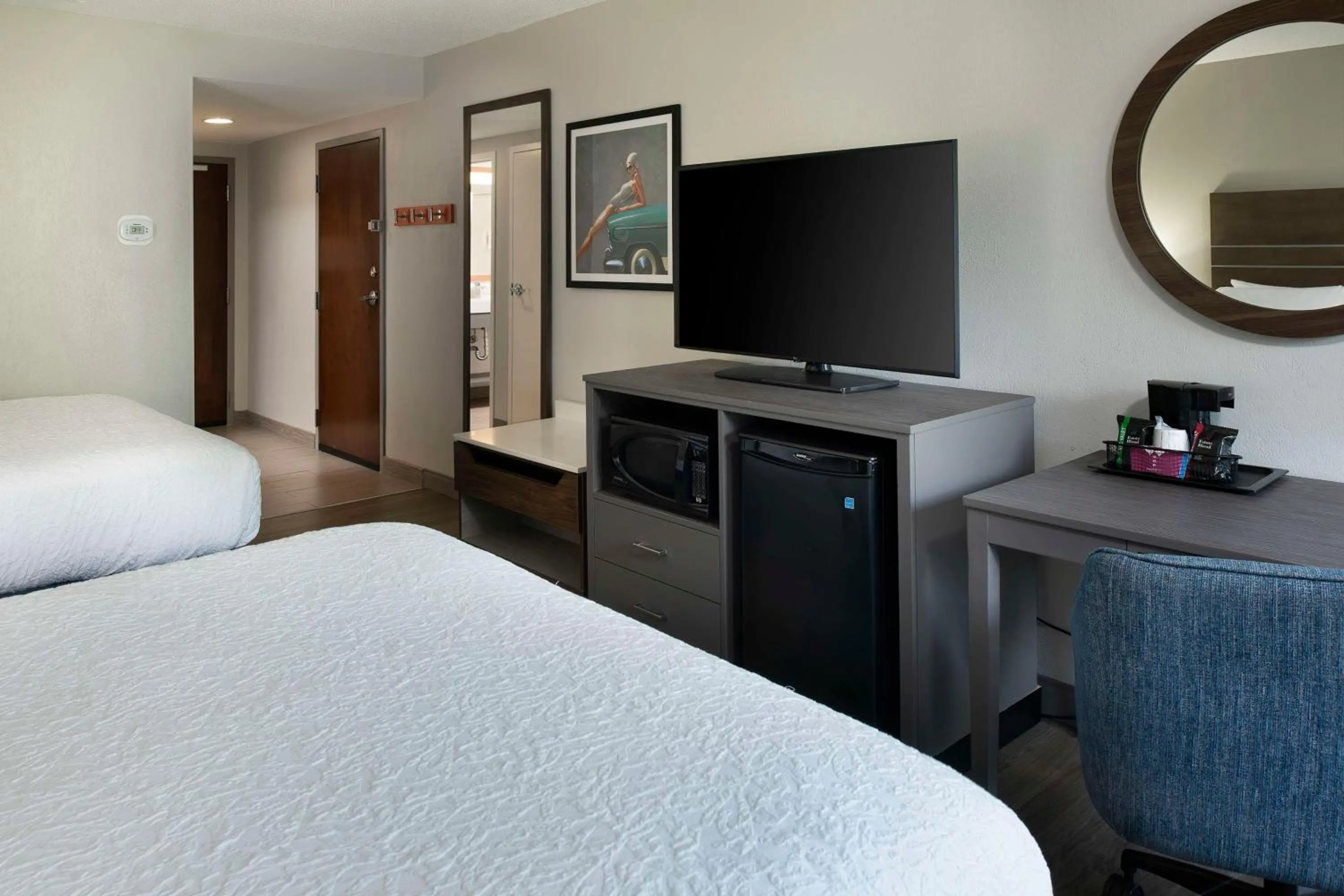 Queen Room with Two Queen Beds - Hearing Access/Non-Smoking in Hampton Inn Northwood