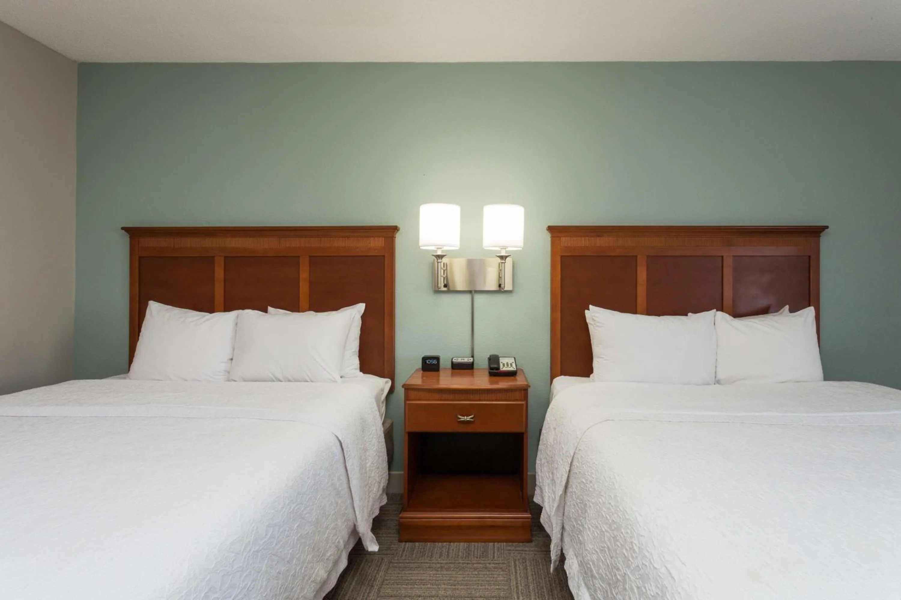 Room with Two Queen Beds - Non-Smoking in Hampton Inn Harbourgate