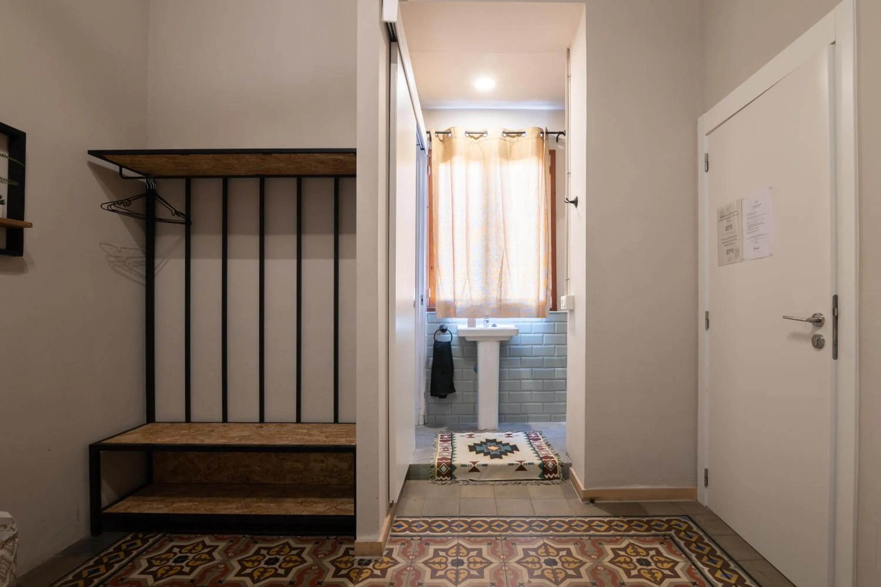 Twin Room with Private Bathroom in Bird House