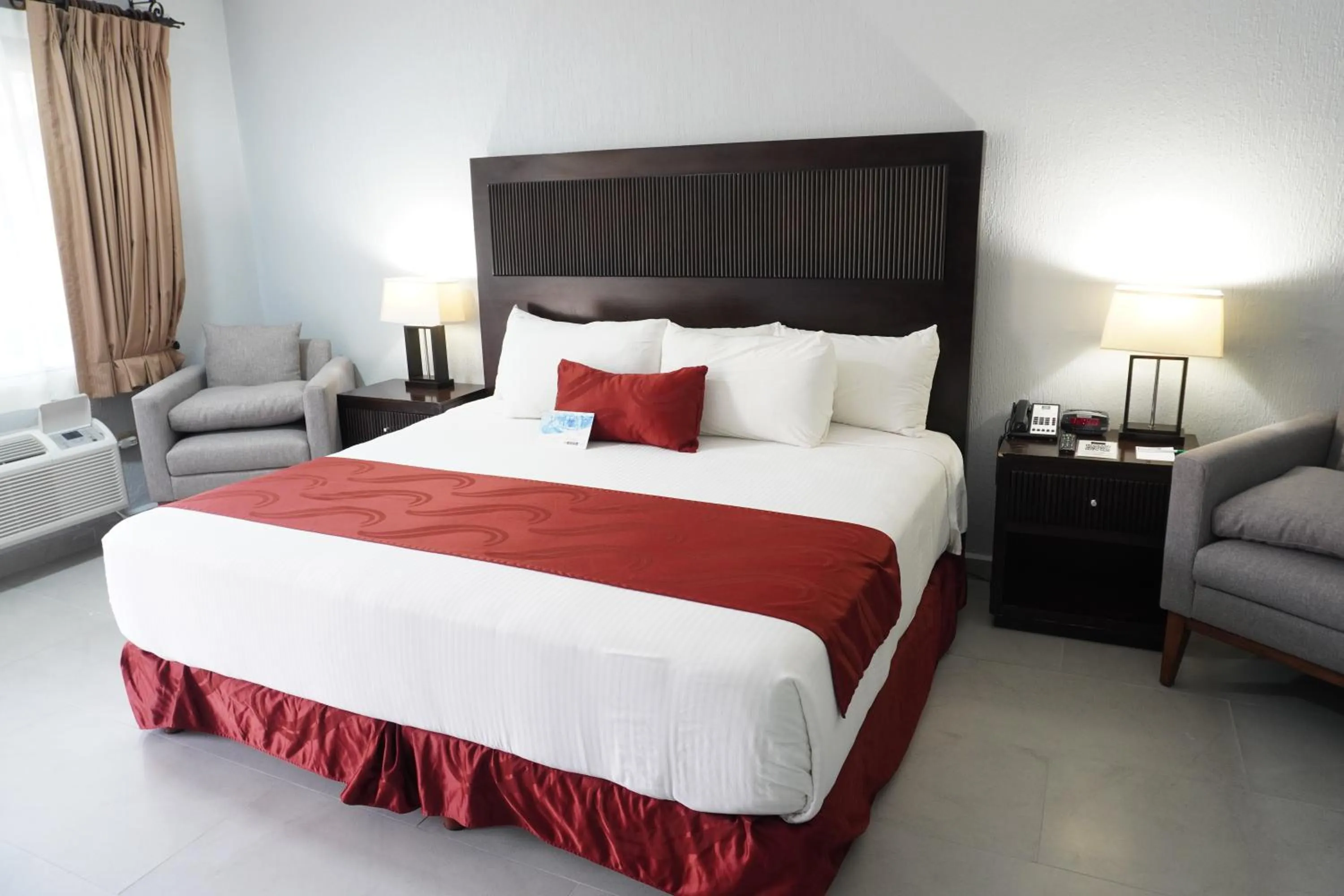King Suite in Quality Inn Piedras Negras