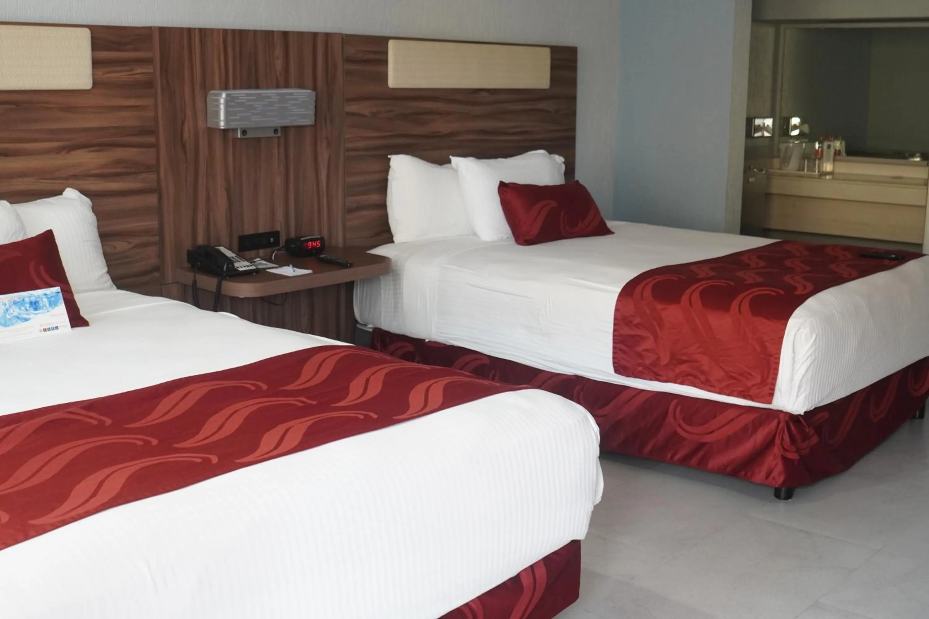 Superior Double Room with Two Double Beds - Non-Smoking in Quality Inn Piedras Negras